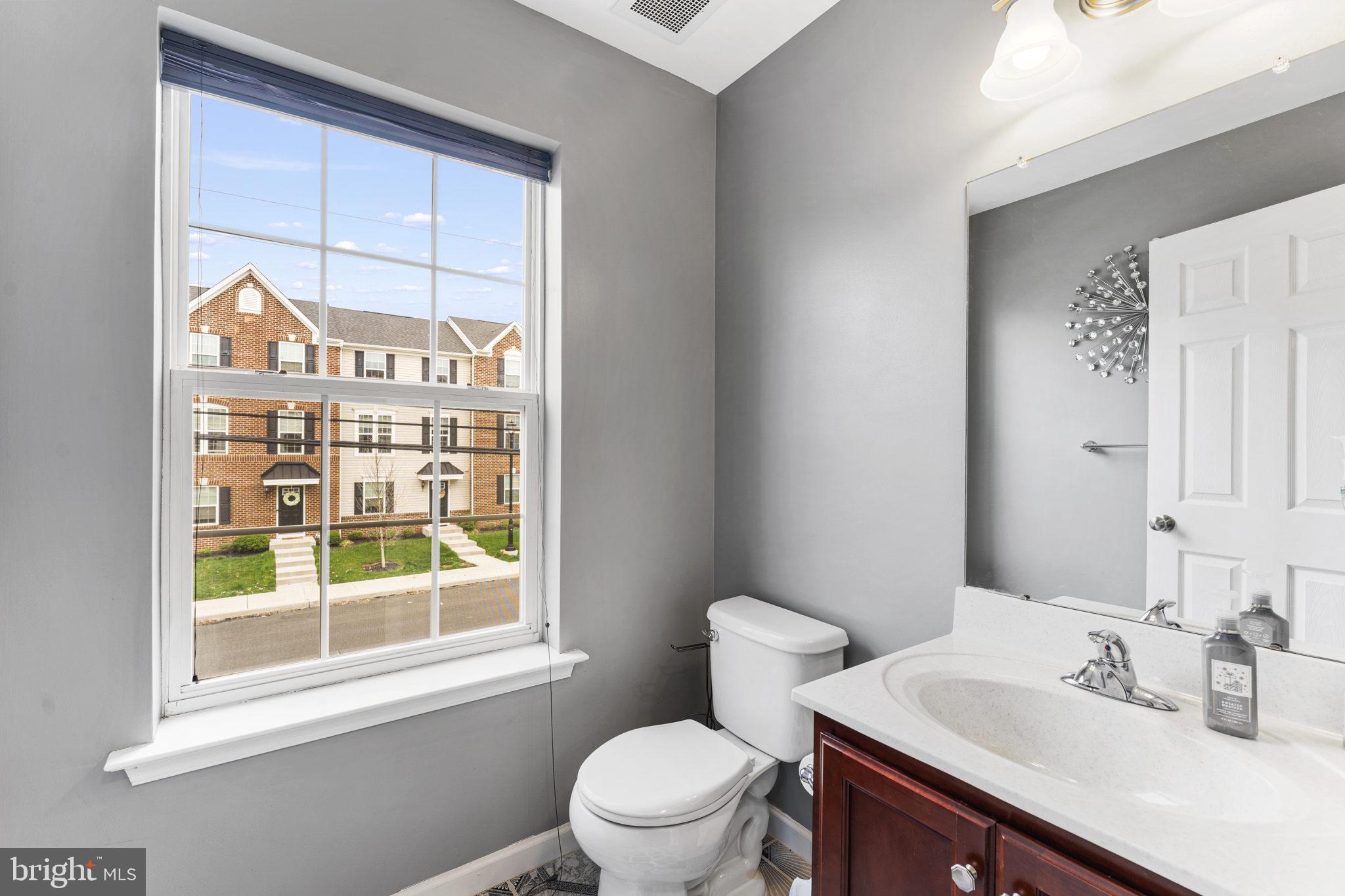 BERKELEY COURT - Residential