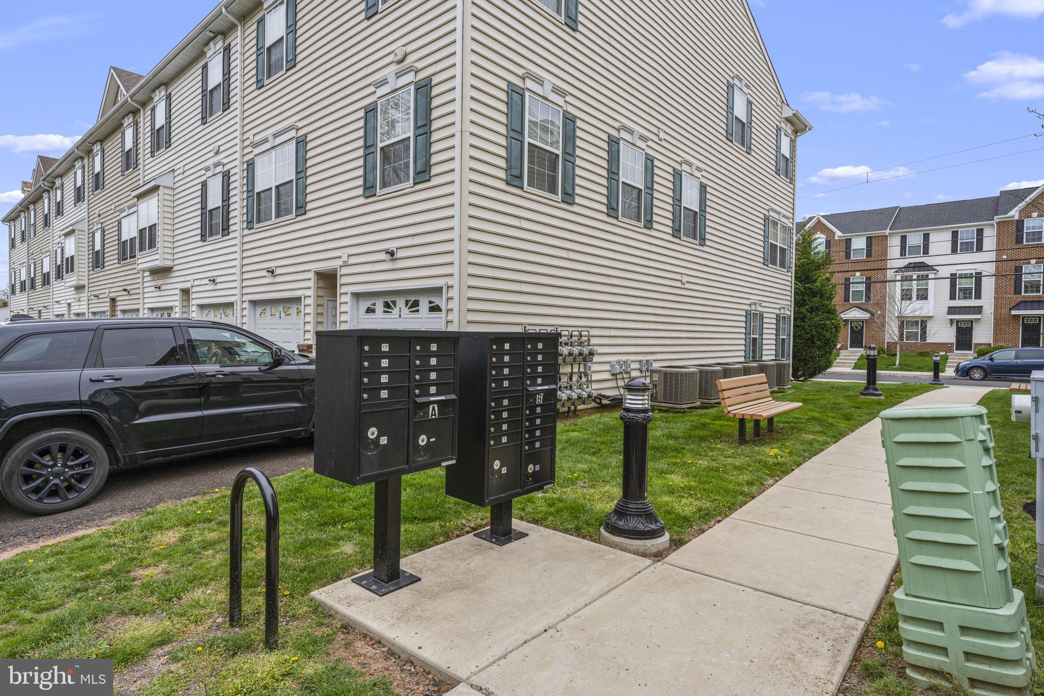 BERKELEY COURT - Residential