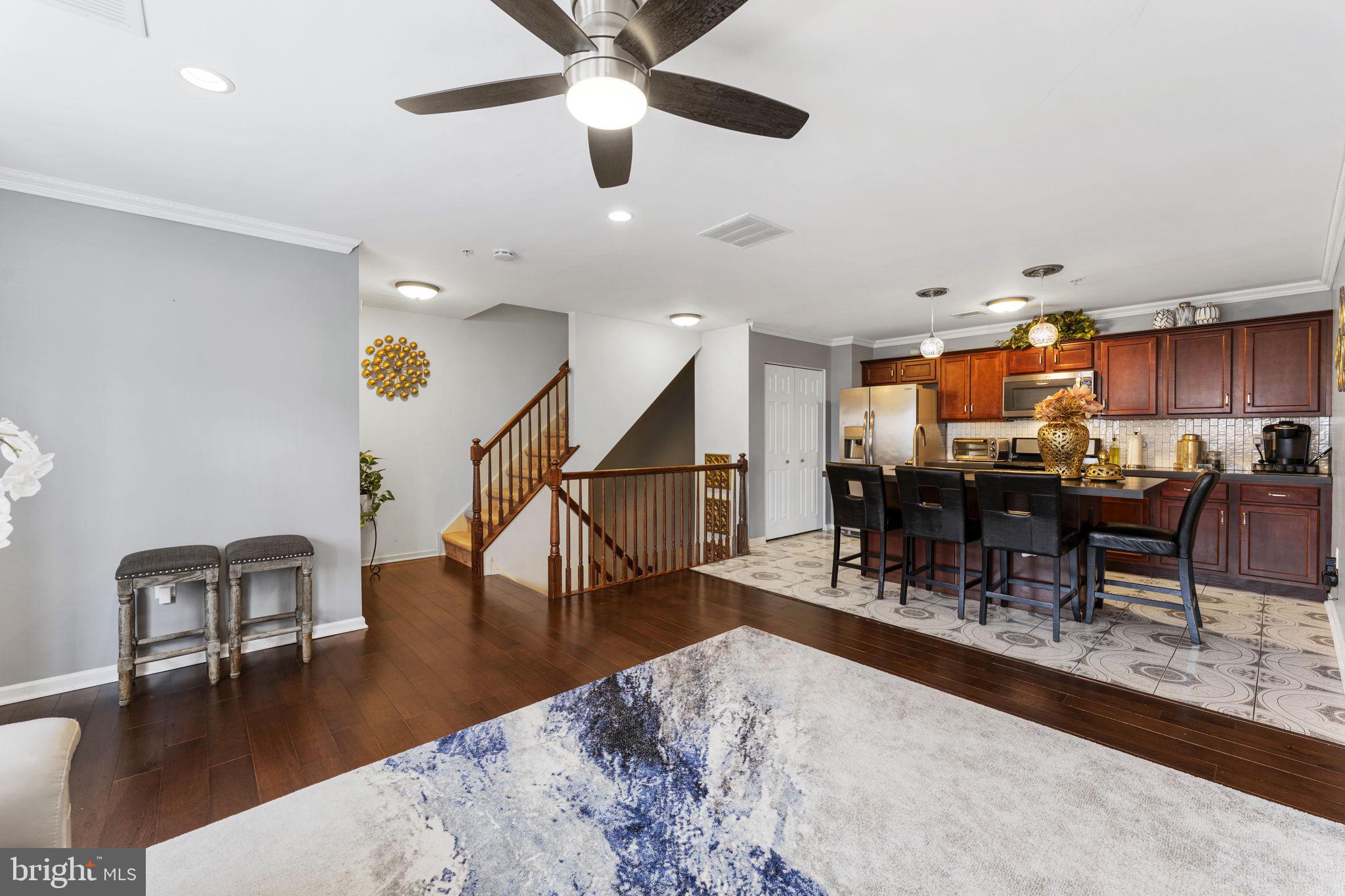 BERKELEY COURT - Residential