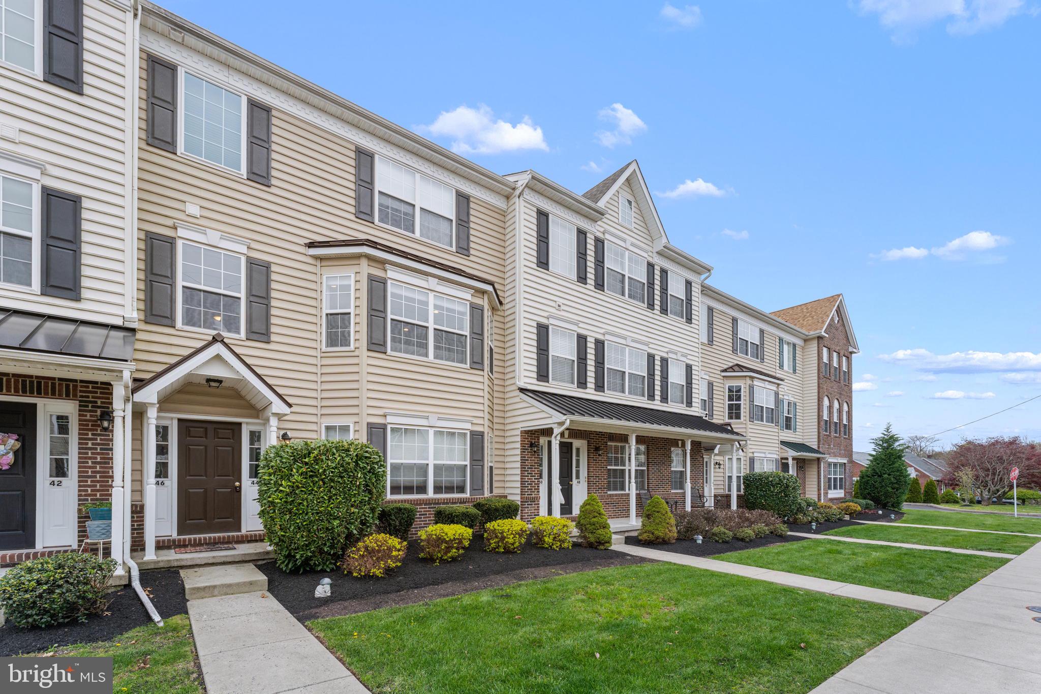 BERKELEY COURT - Residential