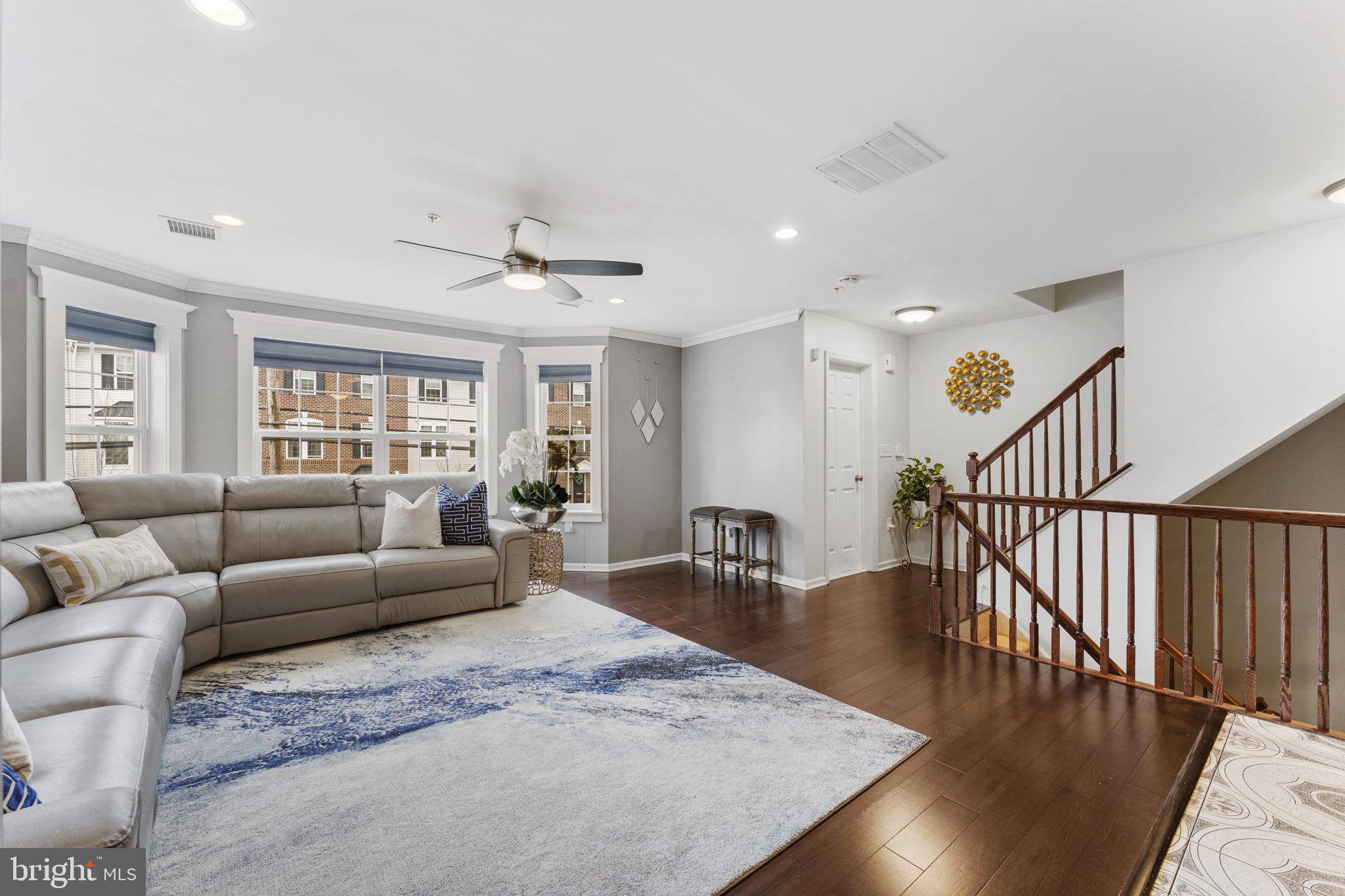 BERKELEY COURT - Residential