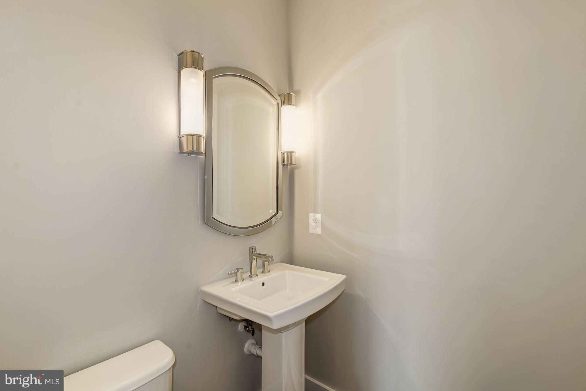 MAJESTY WEST - Residential