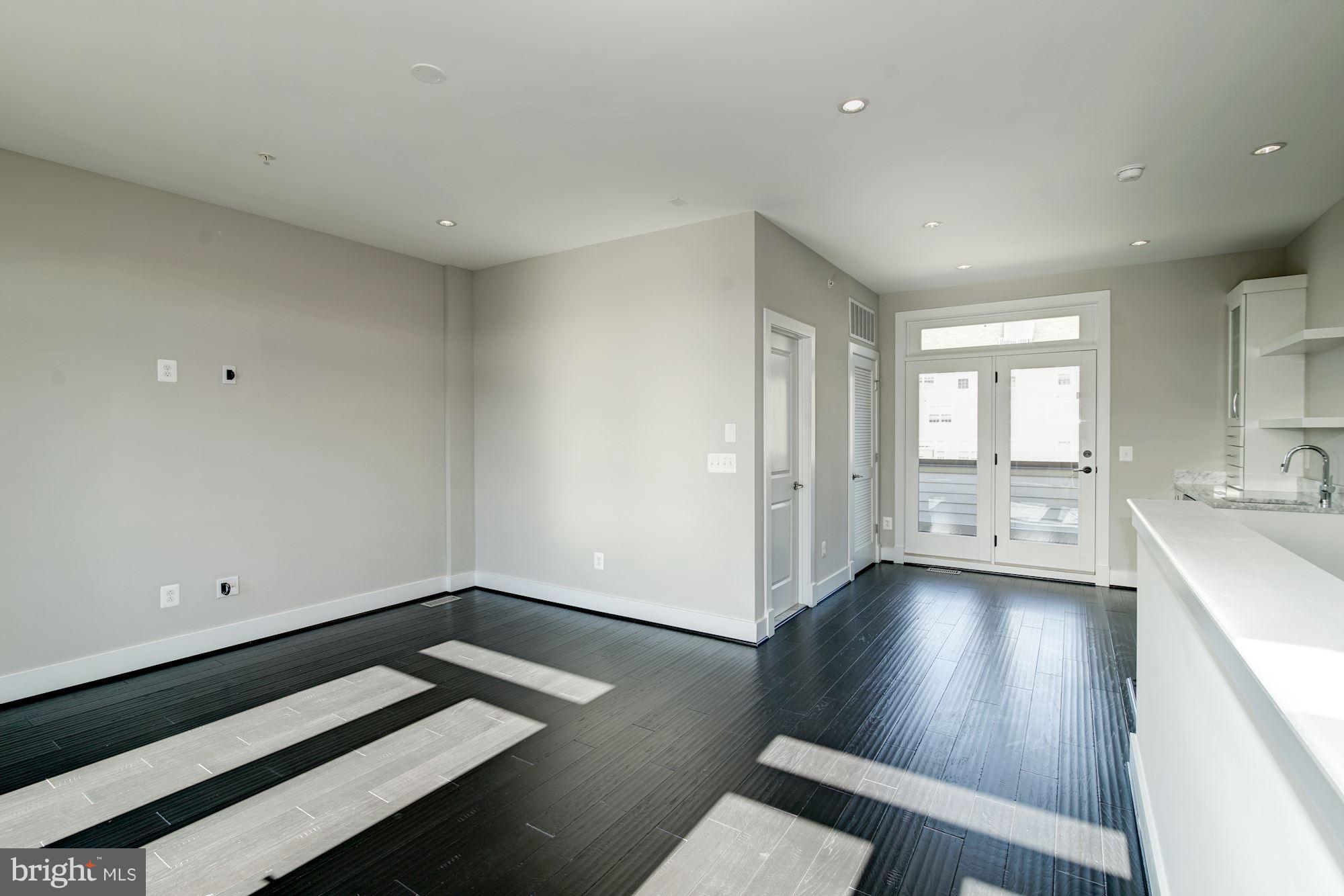 MAJESTY WEST - Residential