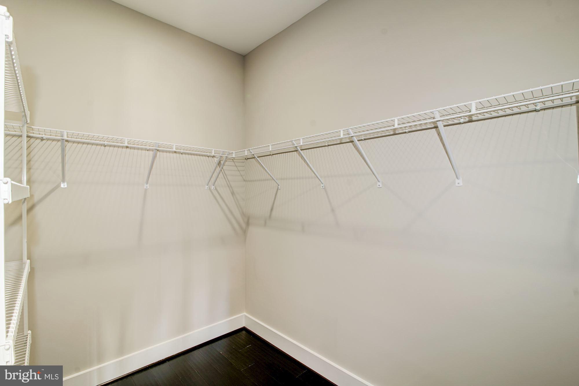 MAJESTY WEST - Residential