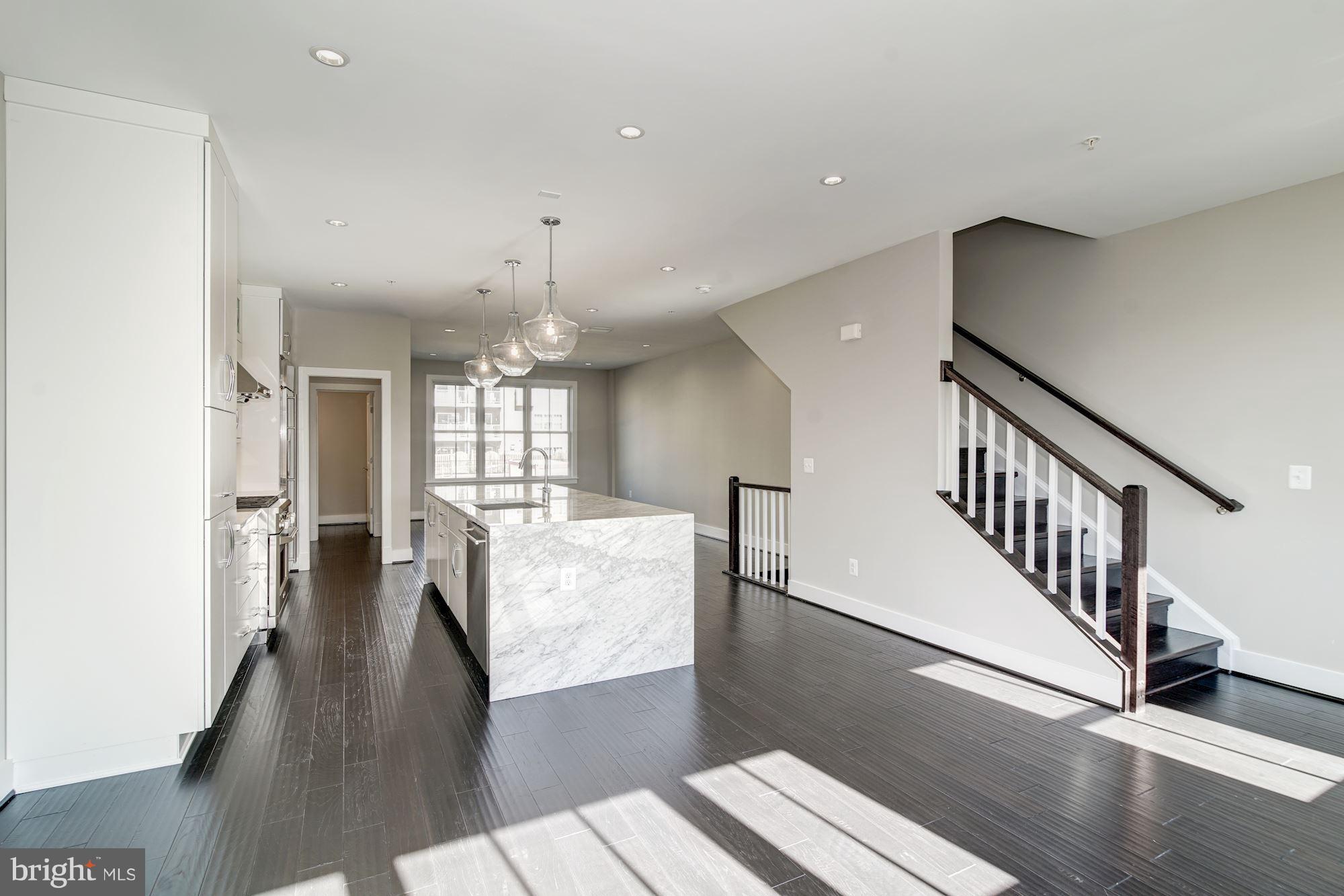 MAJESTY WEST - Residential