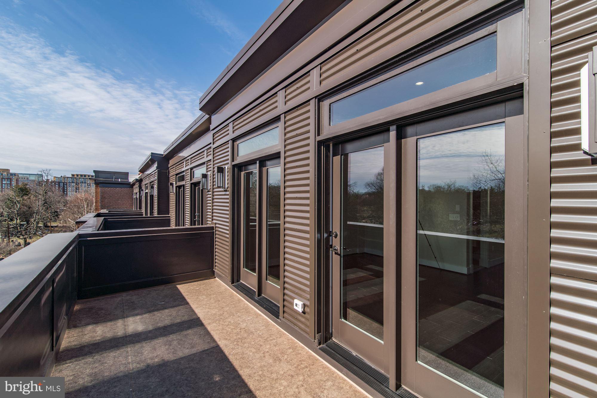 MAJESTY WEST - Residential