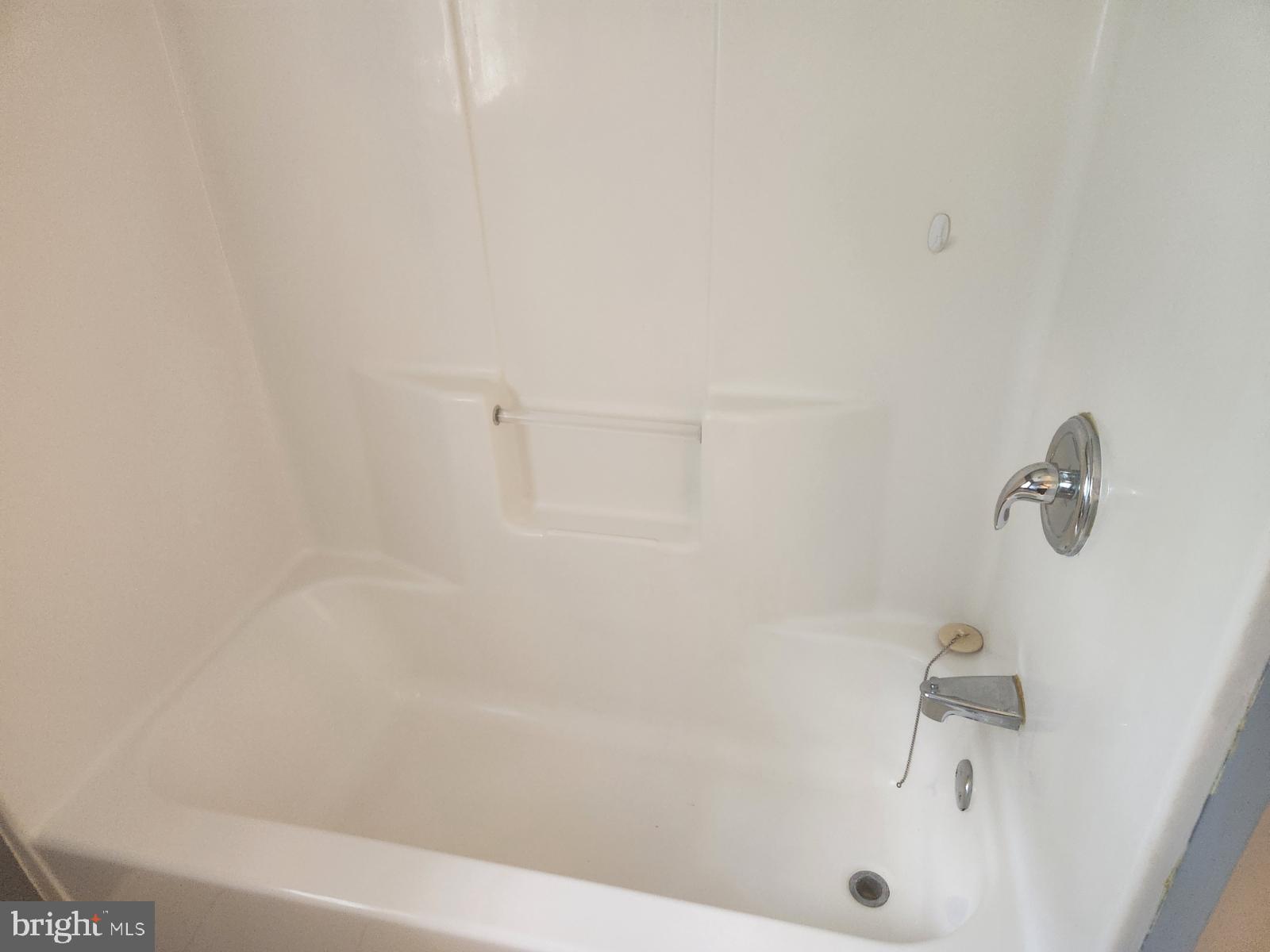 000 - Residential Lease