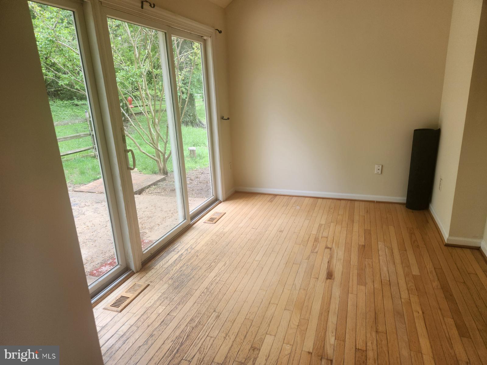 000 - Residential Lease