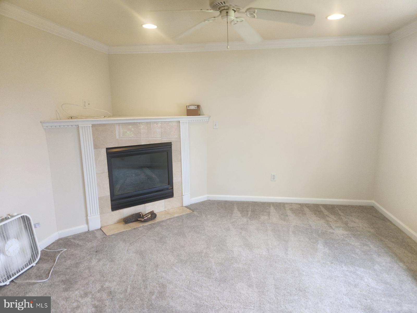 000 - Residential Lease