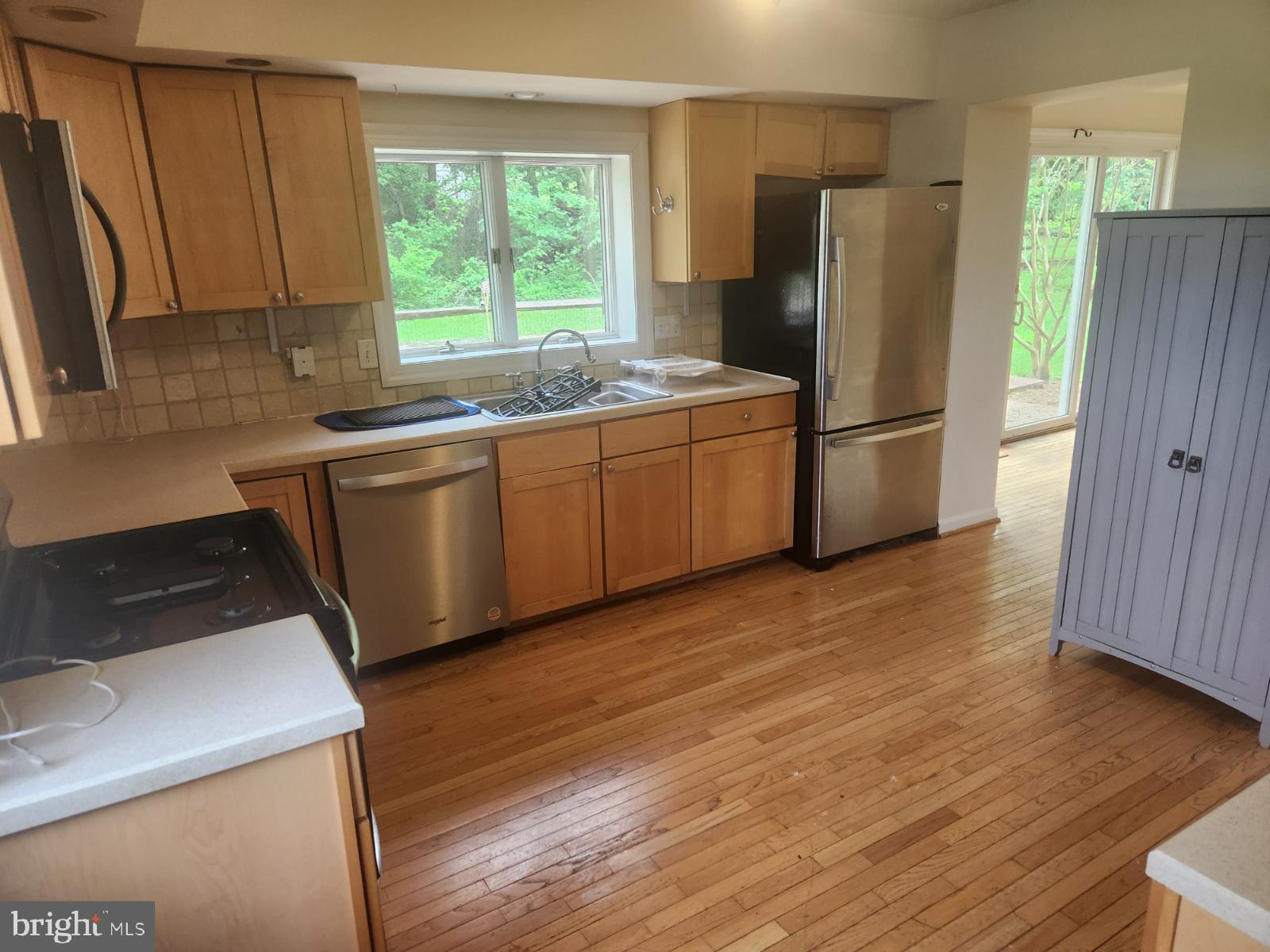 000 - Residential Lease