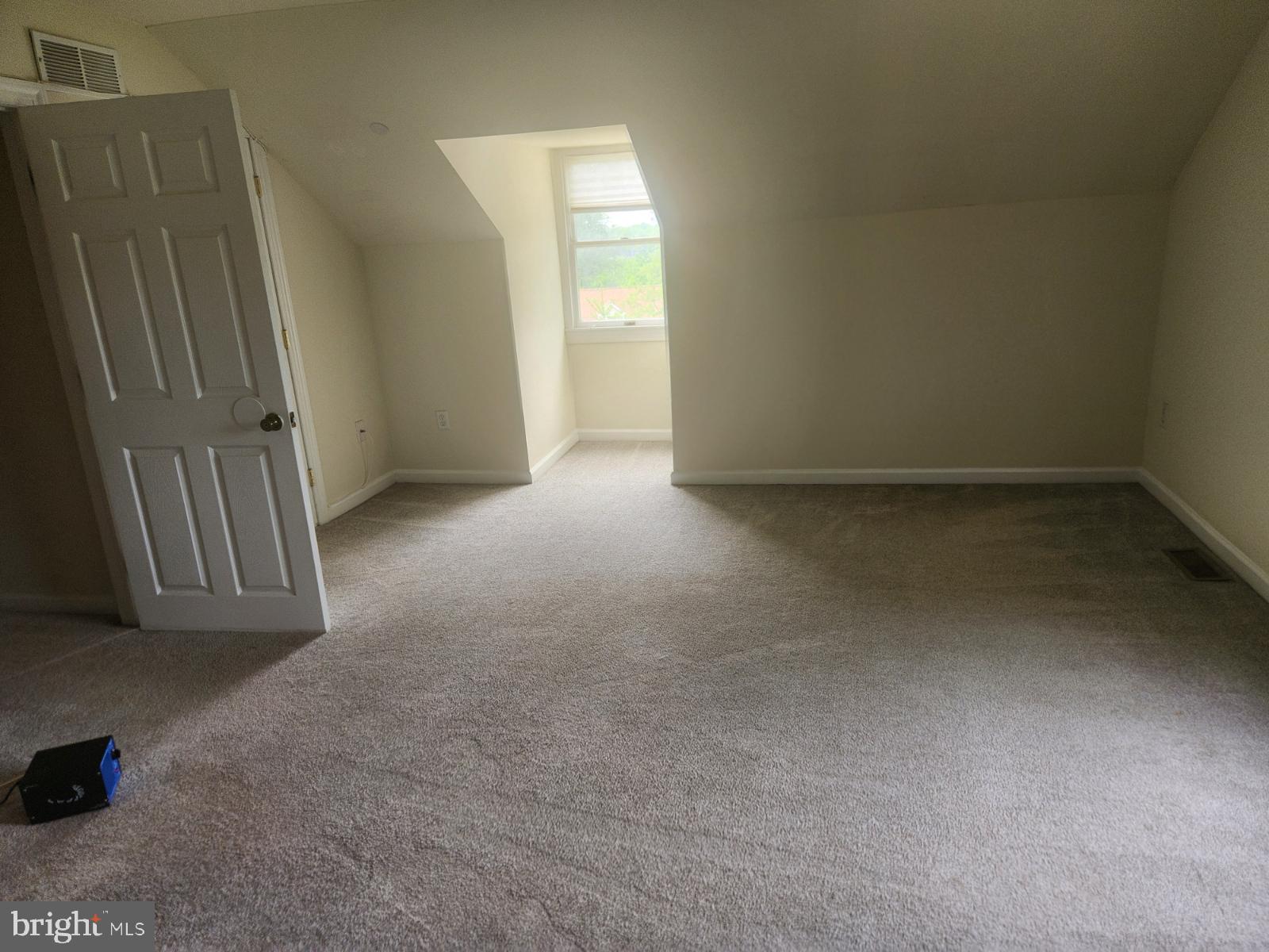 000 - Residential Lease