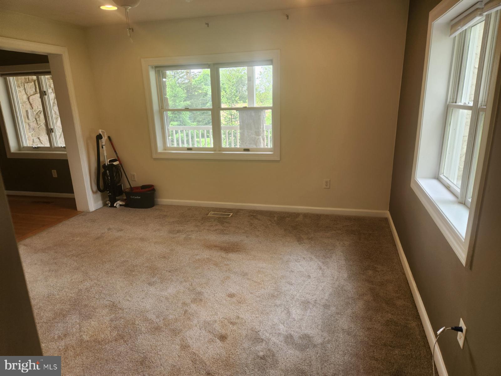 000 - Residential Lease