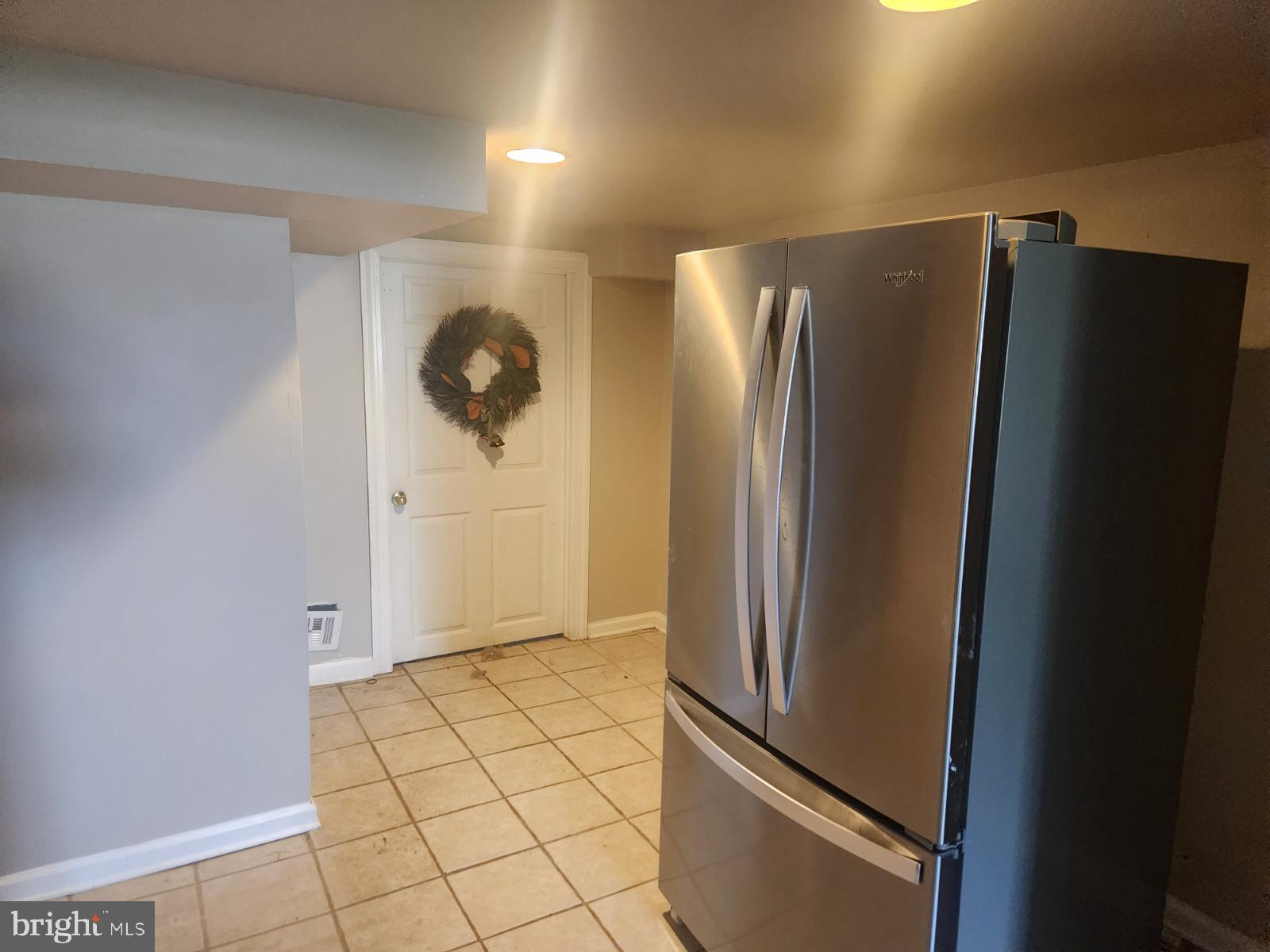 000 - Residential Lease