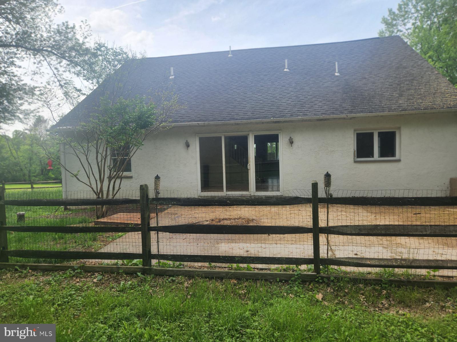 000 - Residential Lease