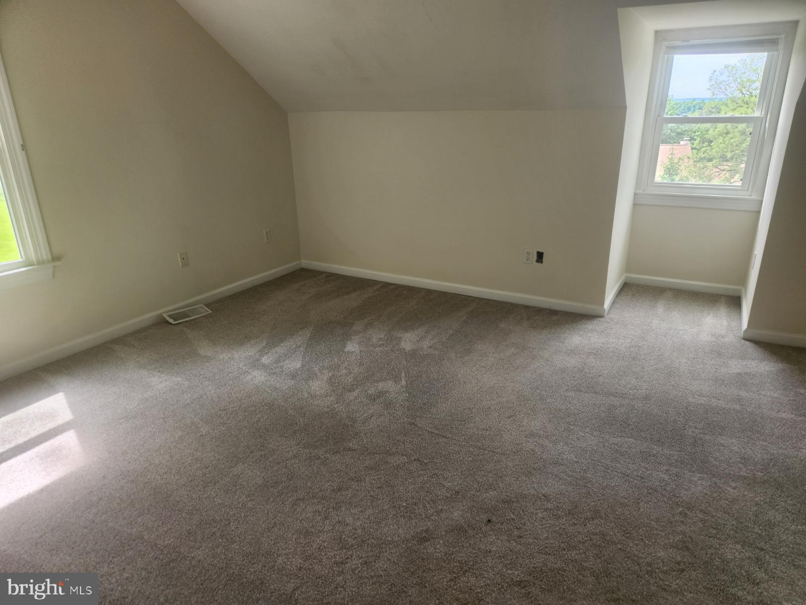 000 - Residential Lease