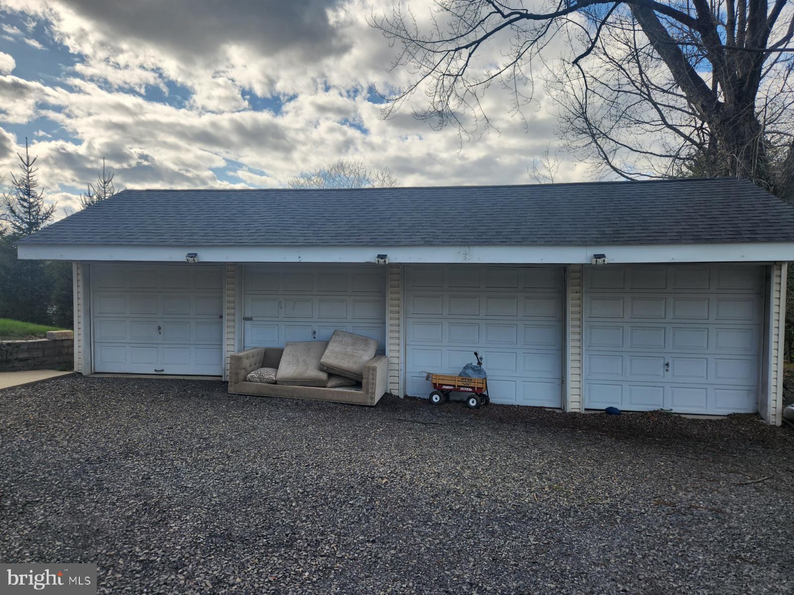 000 - Residential Lease