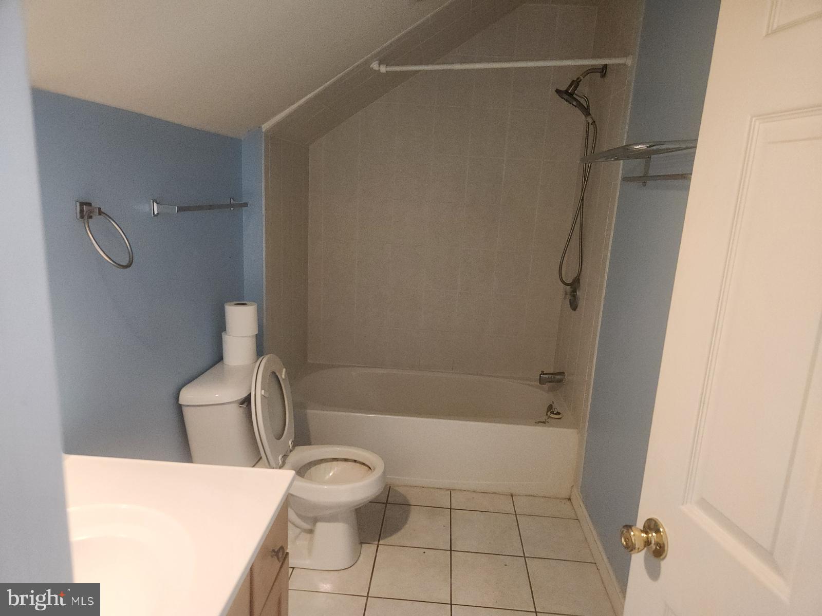 000 - Residential Lease