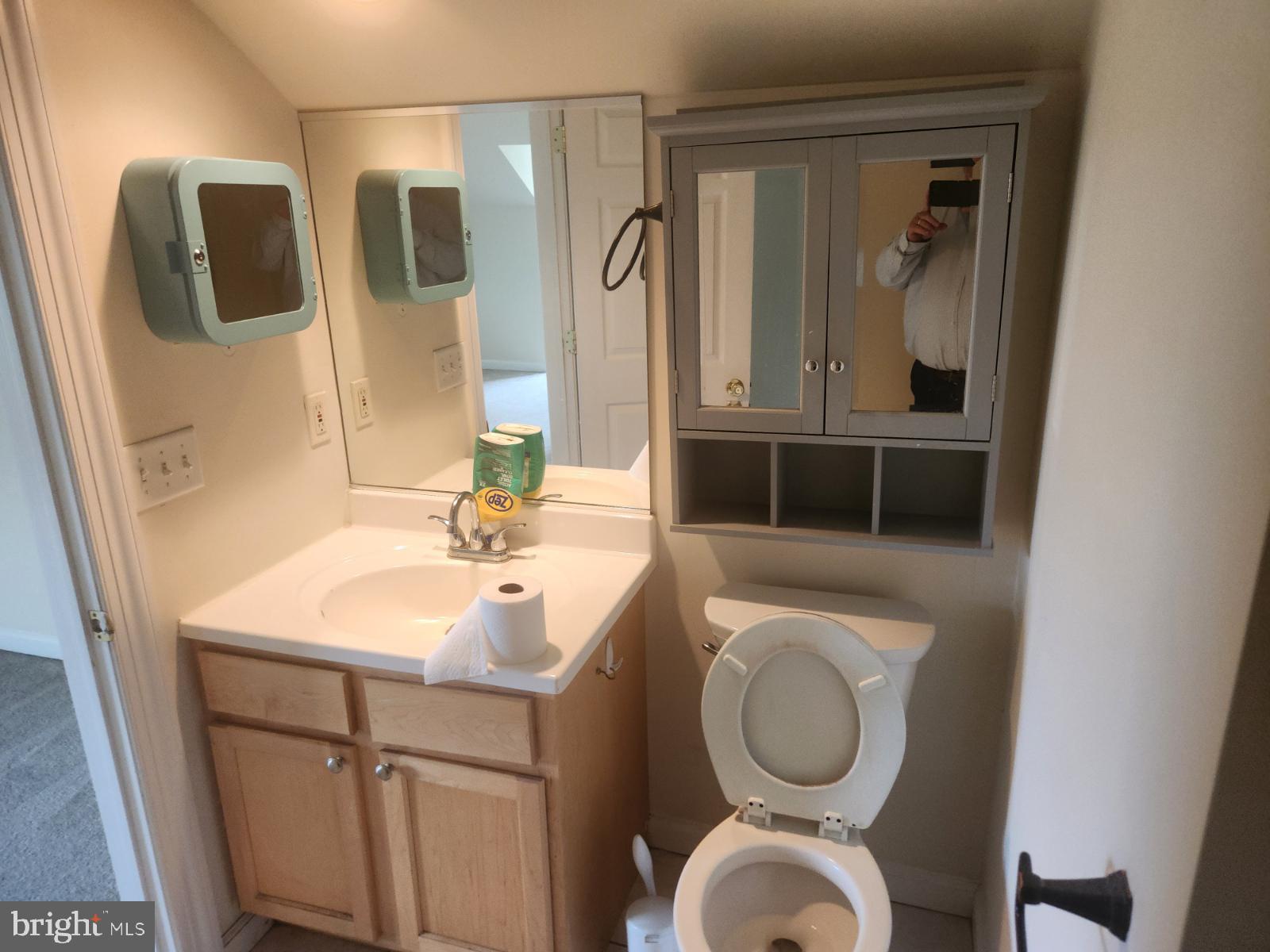 000 - Residential Lease