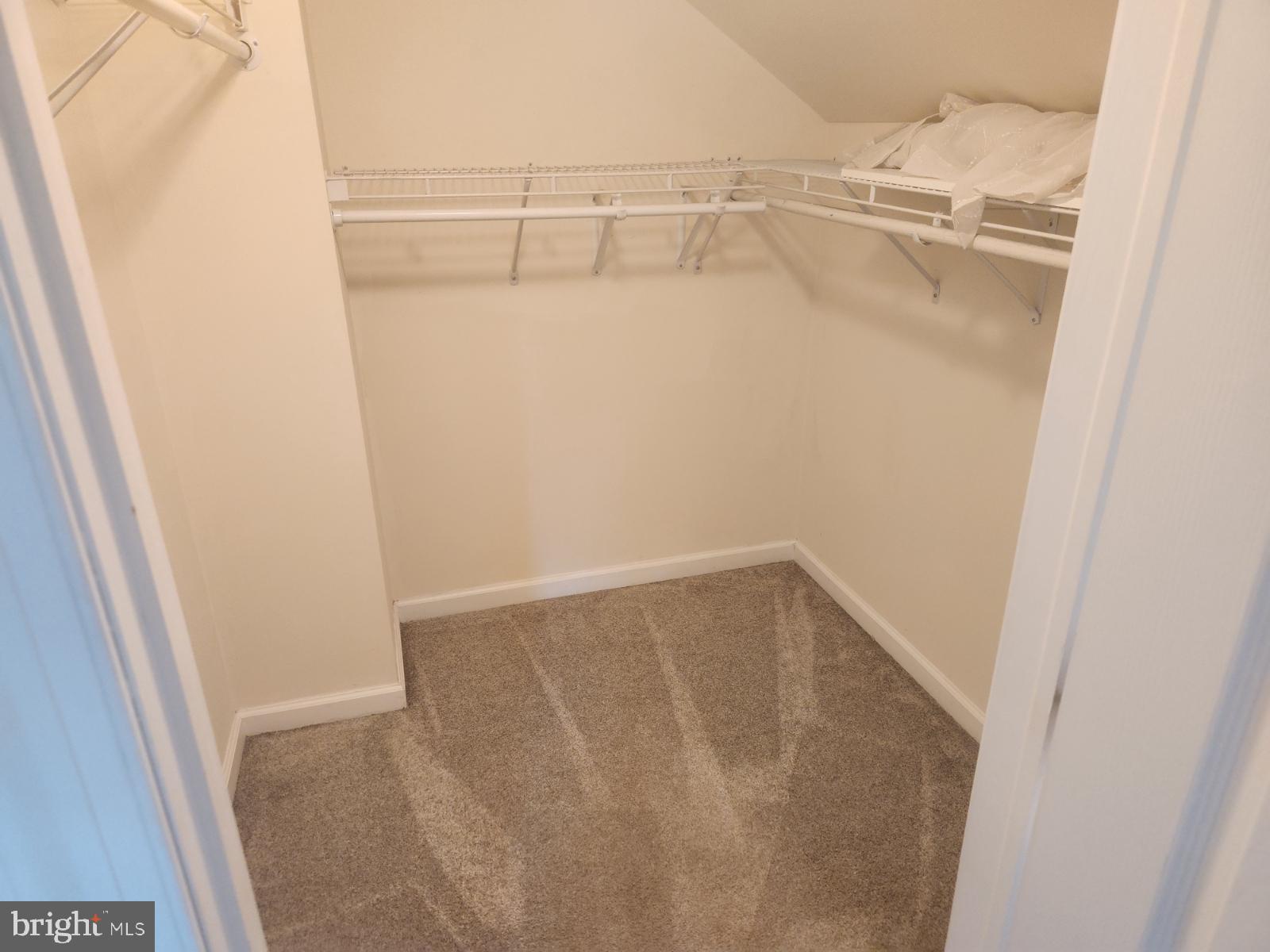 000 - Residential Lease