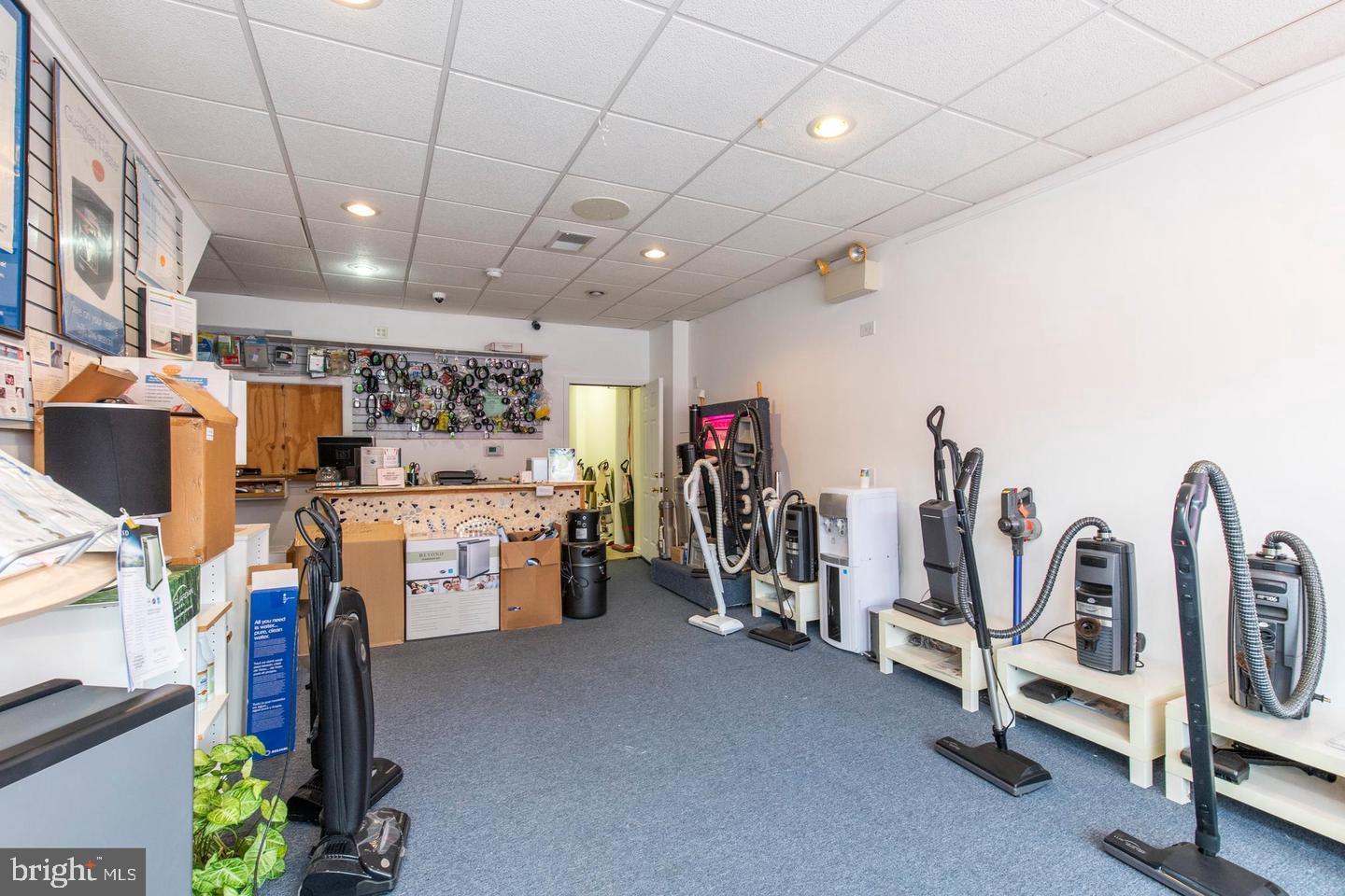 447 WEST CHESTER PIKE