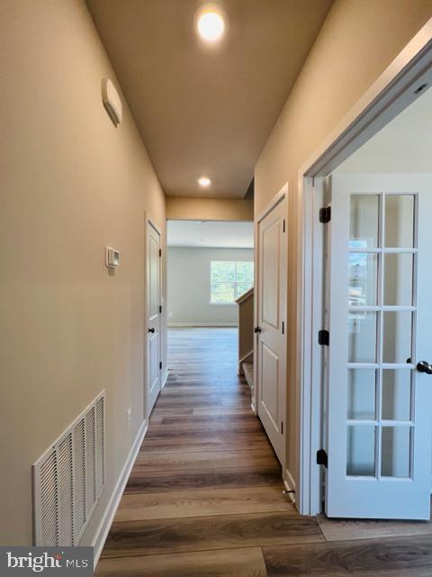 SENSENY VILLAGE - Residential Lease