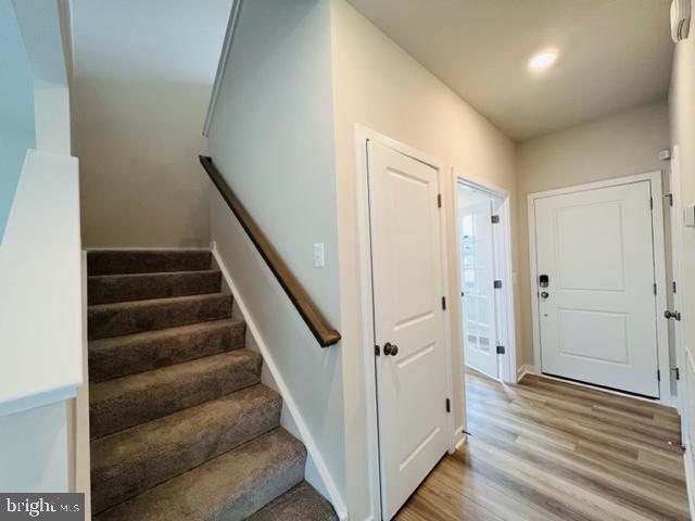 SENSENY VILLAGE - Residential Lease