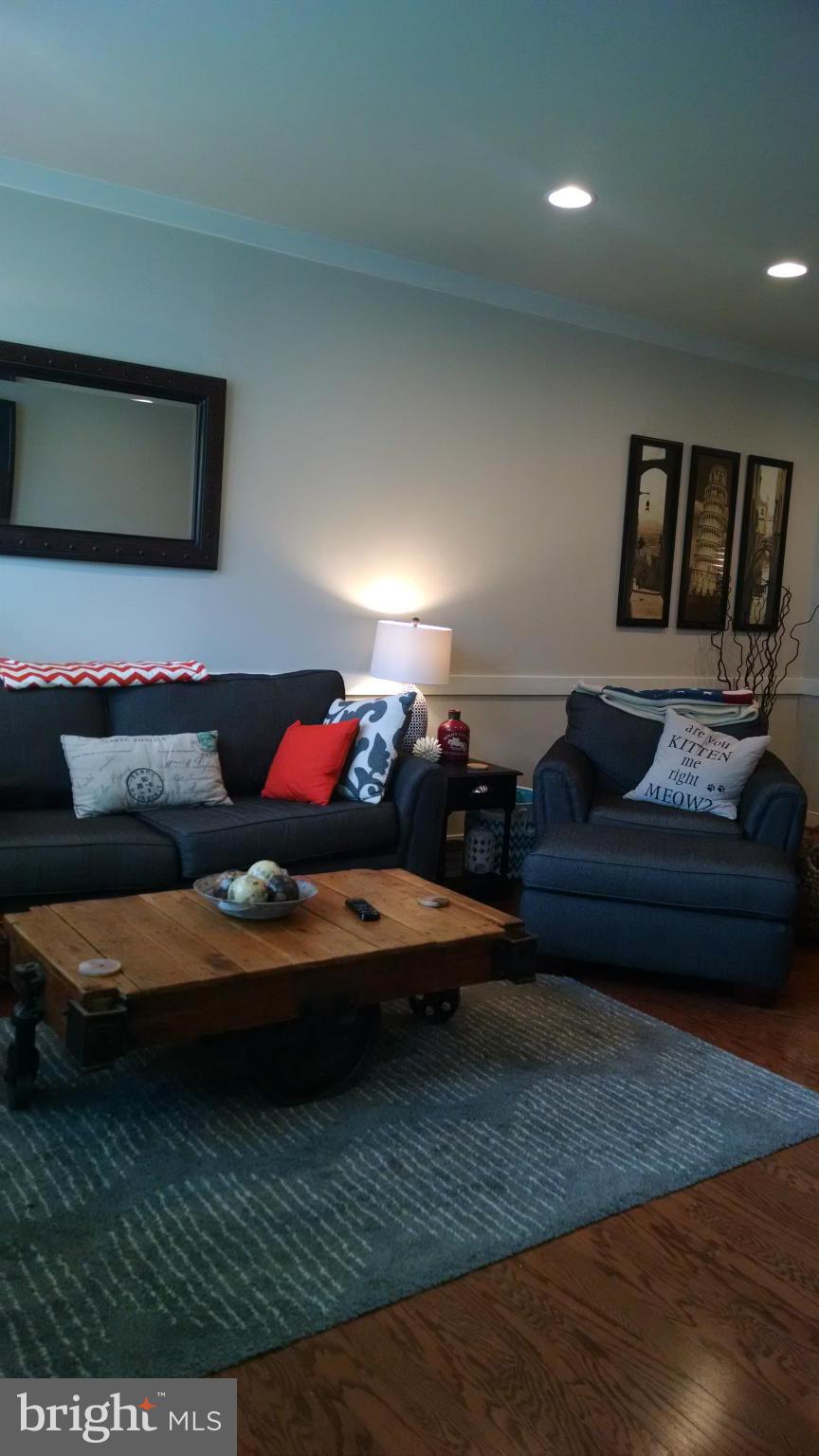 WOODSTREAM - Residential Lease