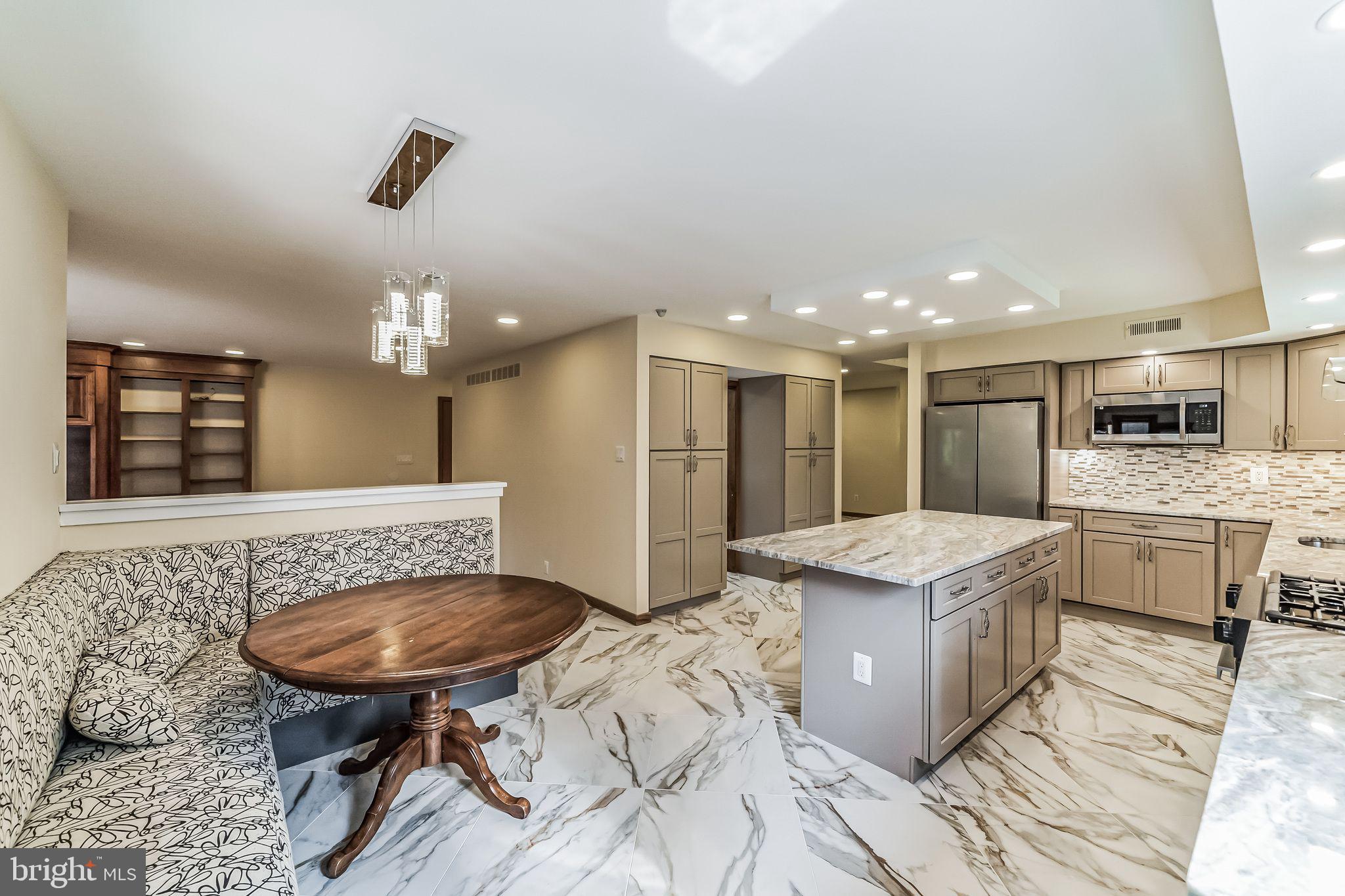 LONG LANE FARMS 1 - Residential