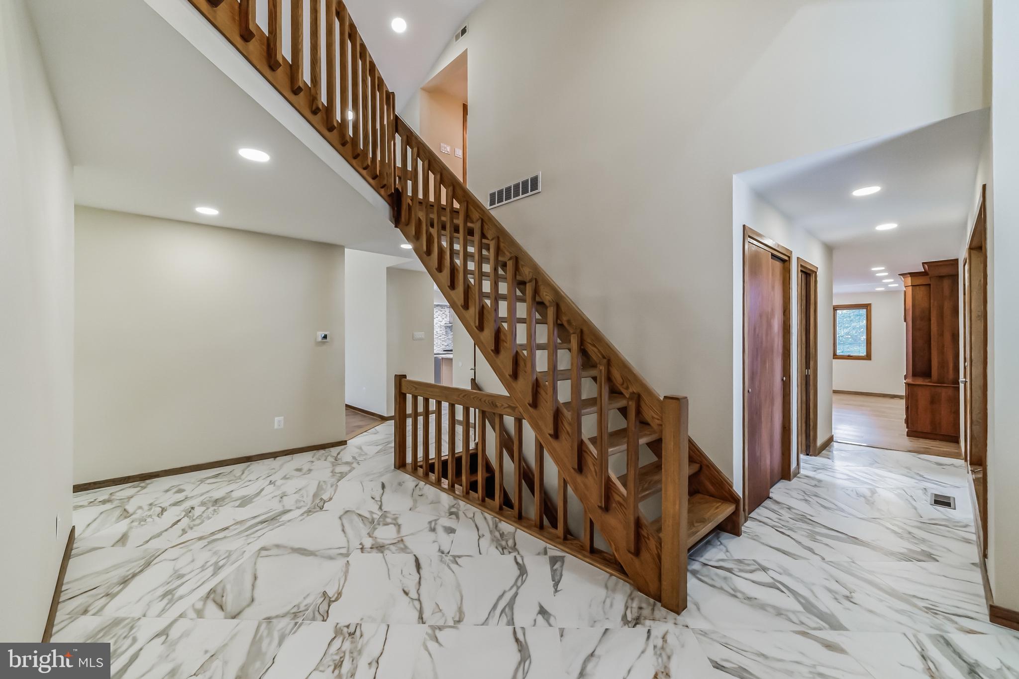 LONG LANE FARMS 1 - Residential