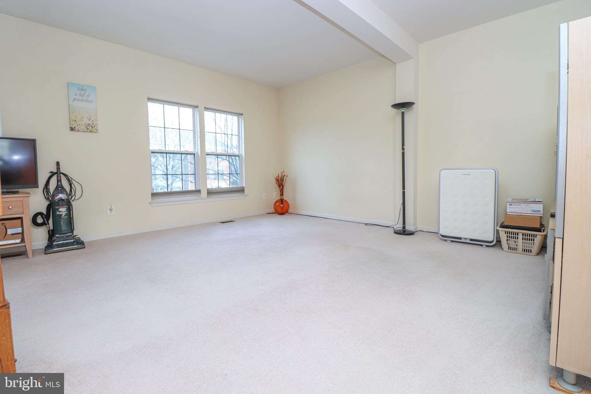 SOUTH RIDING - Residential