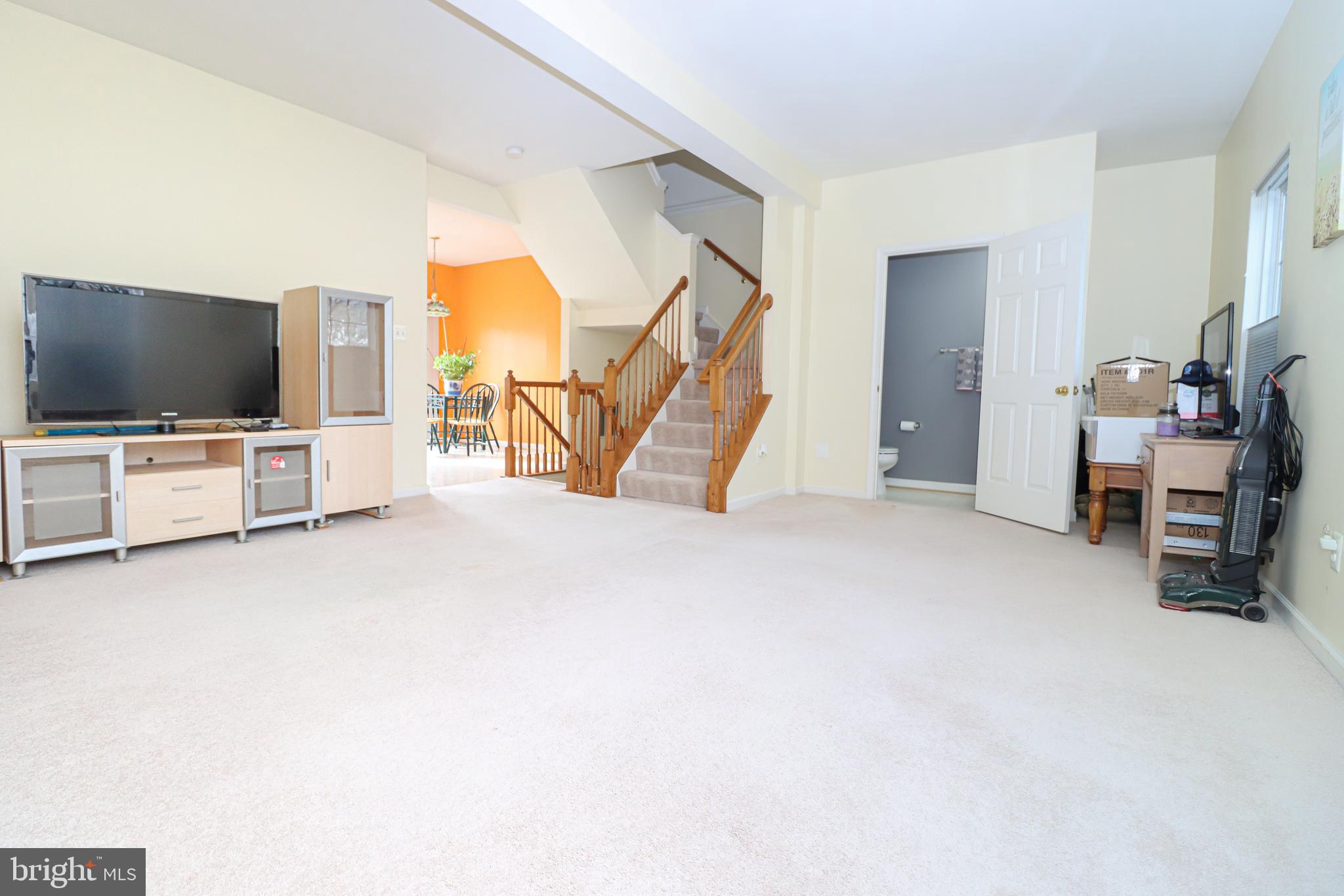 SOUTH RIDING - Residential