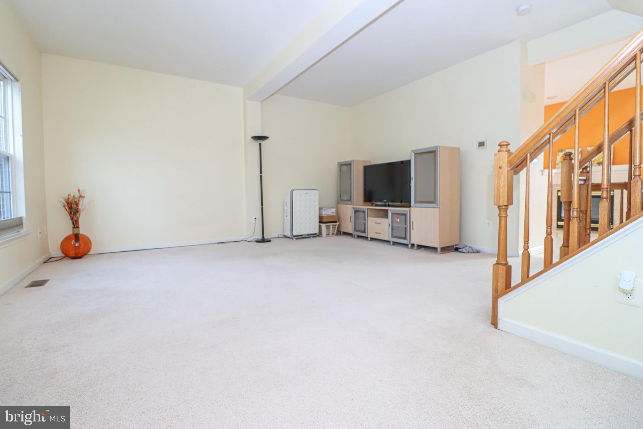 SOUTH RIDING - Residential