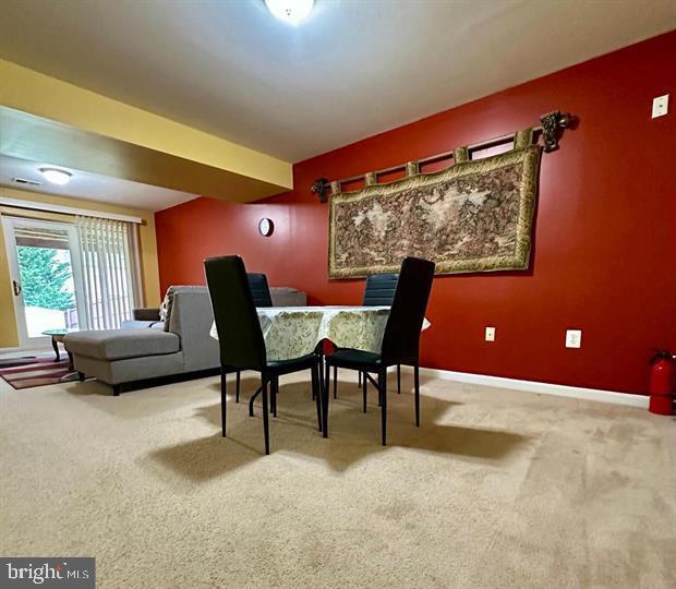 BLOOMS CROSSING - Residential Lease