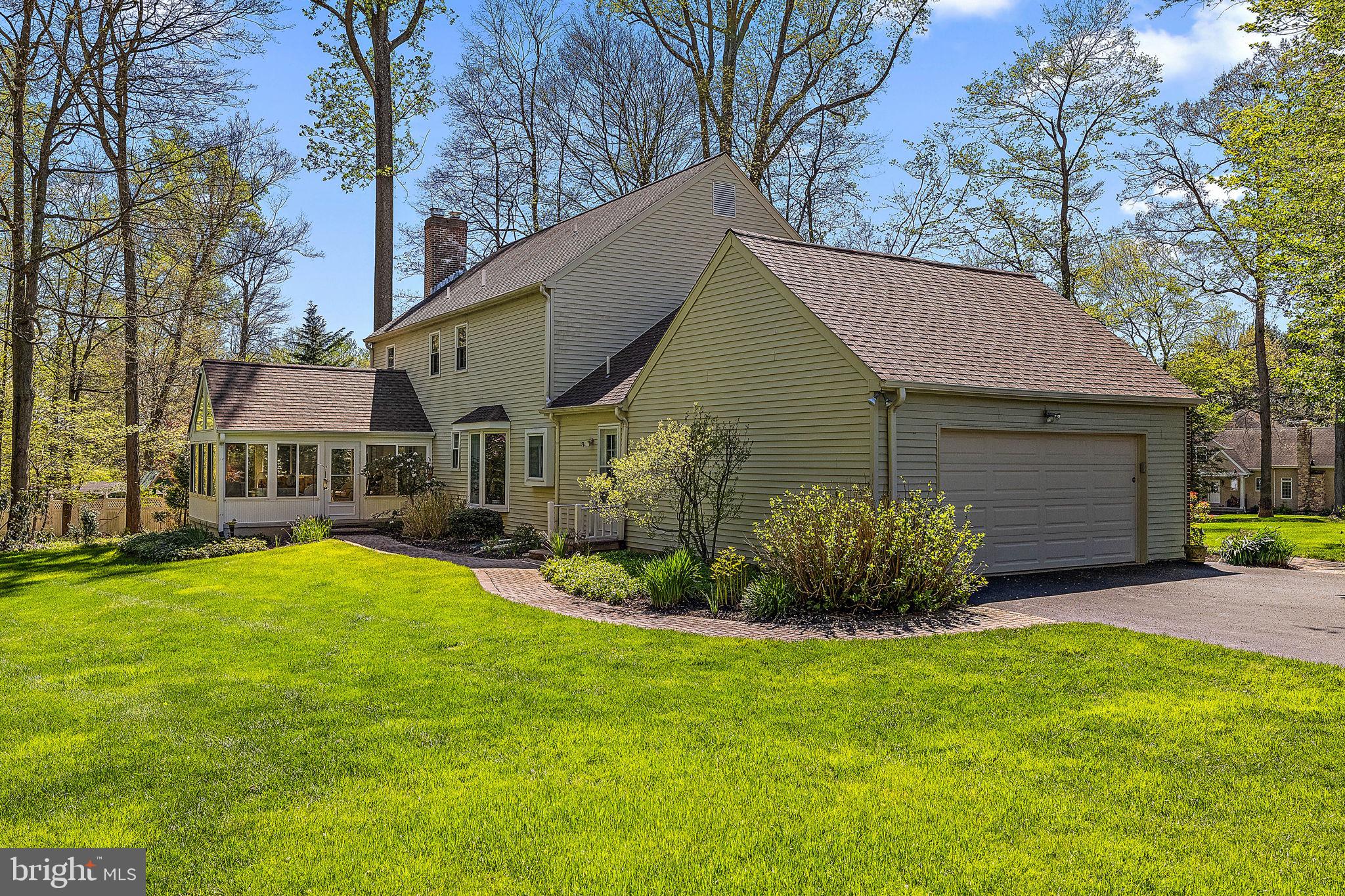 SPRING MEADOWS - Residential