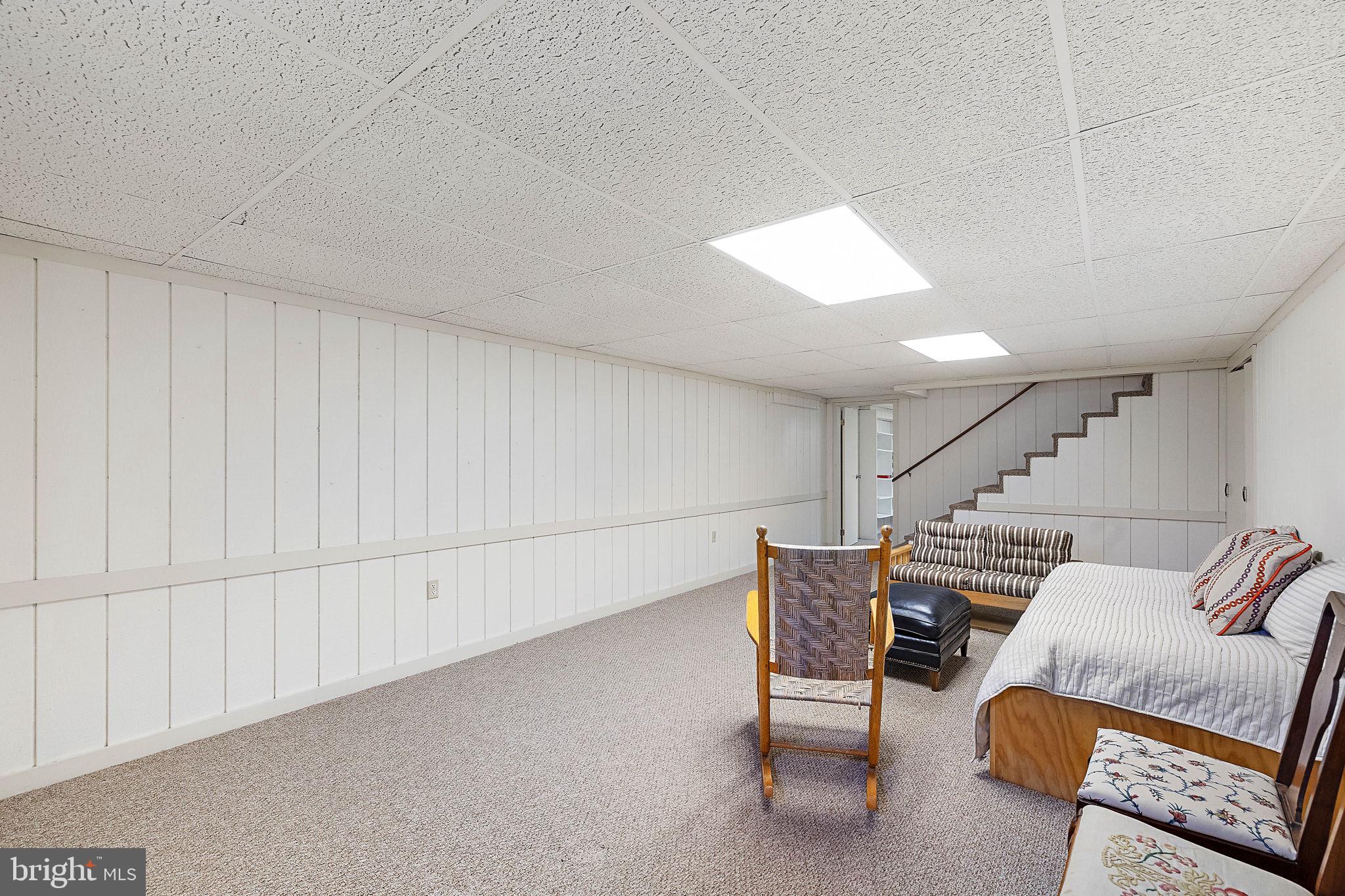 SPRING MEADOWS - Residential