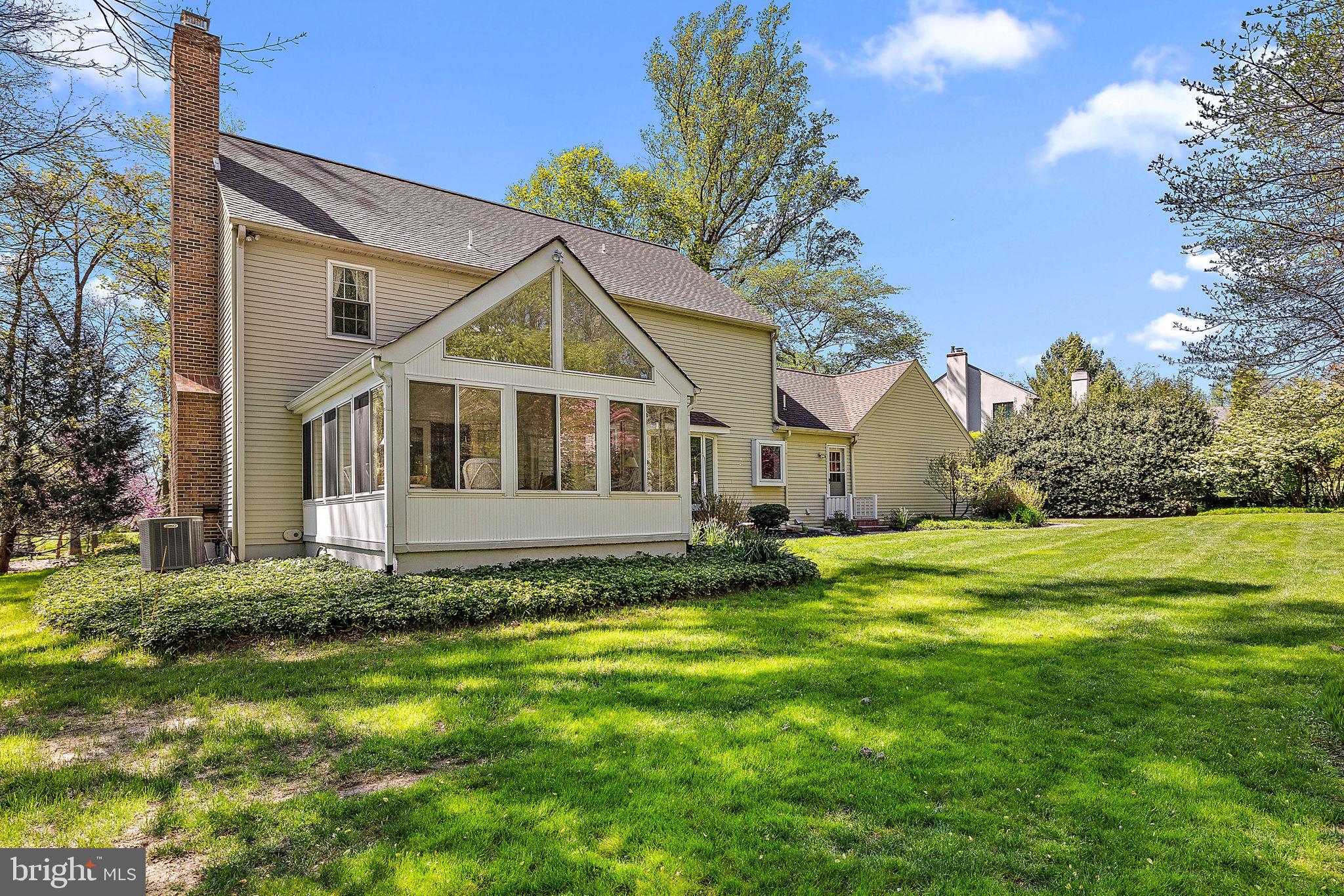 SPRING MEADOWS - Residential