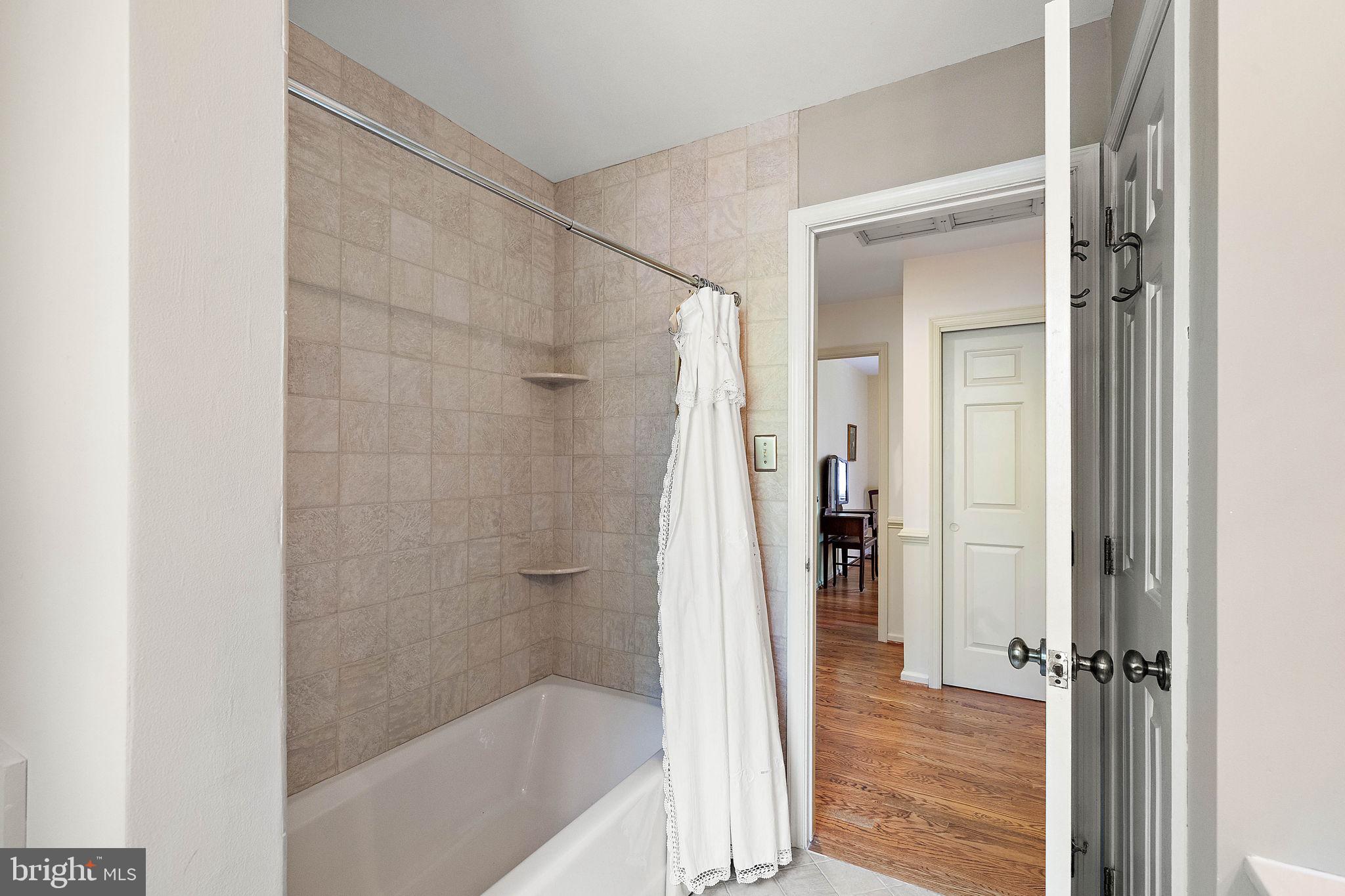 SPRING MEADOWS - Residential