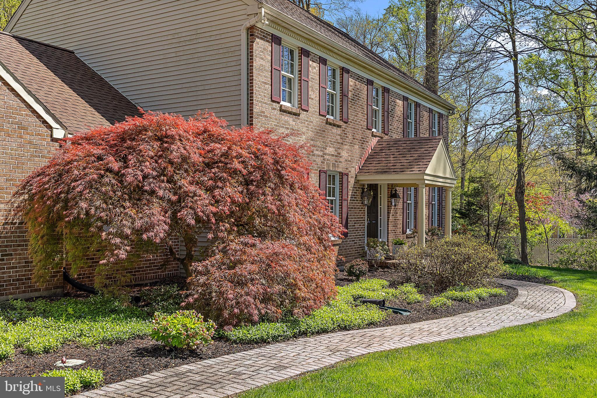 SPRING MEADOWS - Residential