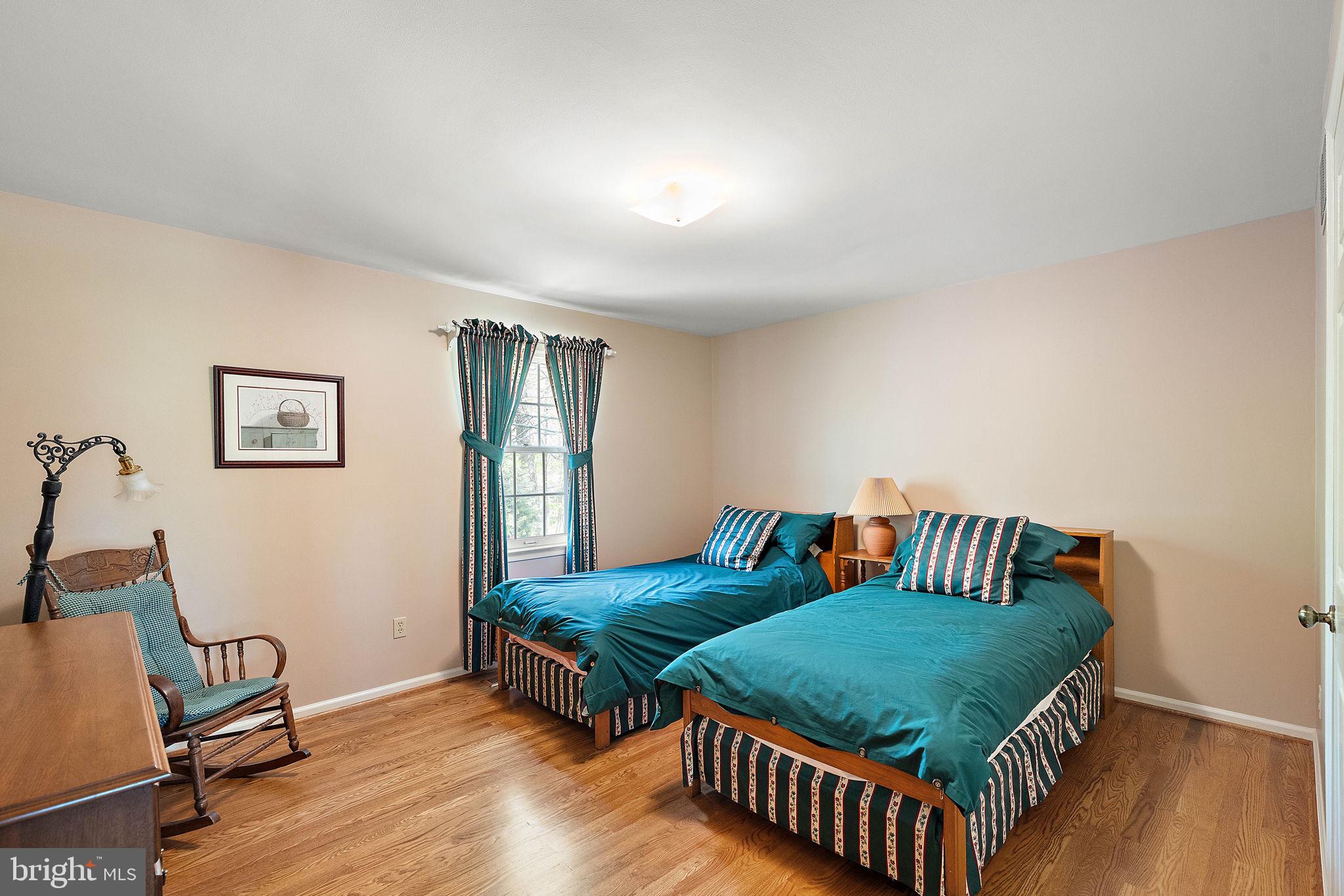 SPRING MEADOWS - Residential