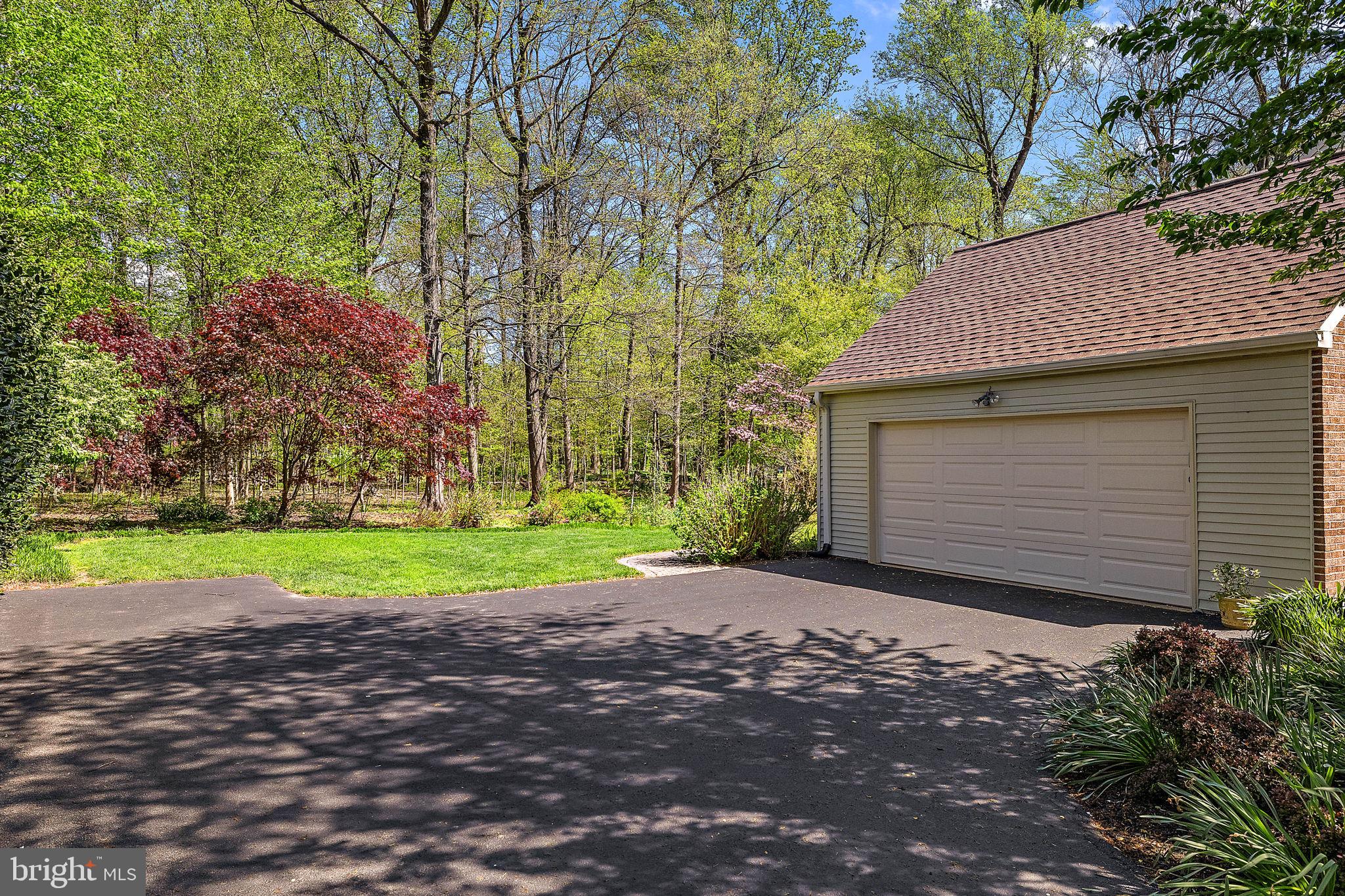 SPRING MEADOWS - Residential