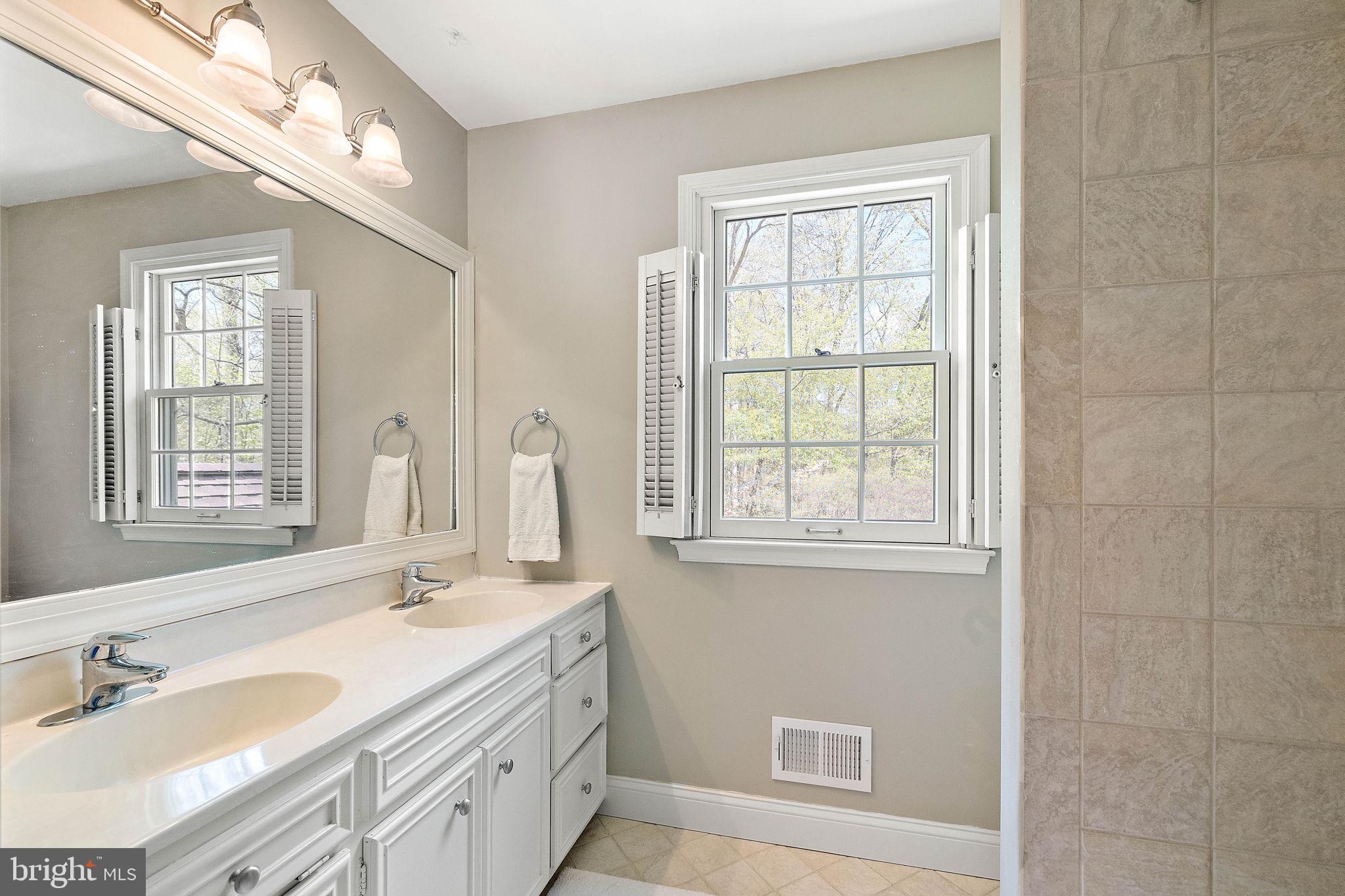 SPRING MEADOWS - Residential