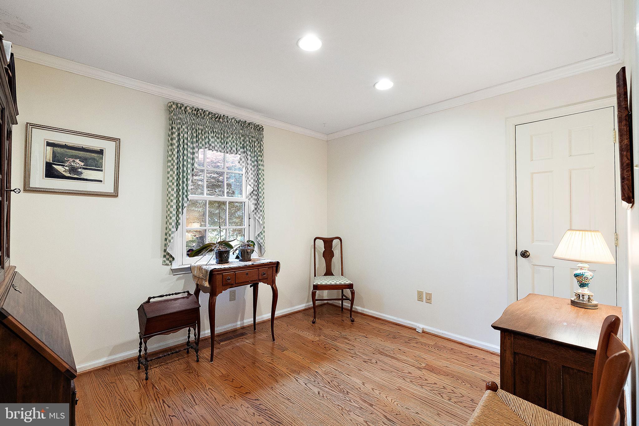 SPRING MEADOWS - Residential