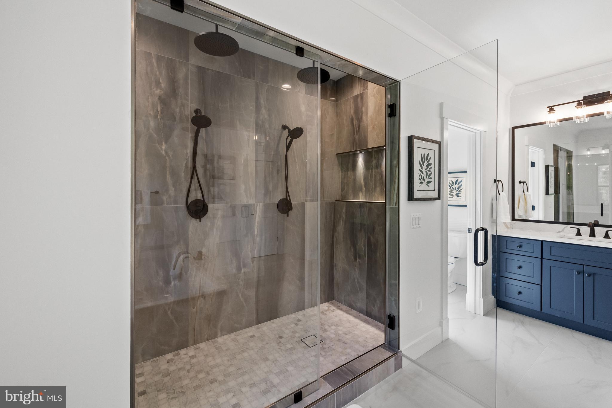 VIENNA WOODS - Residential