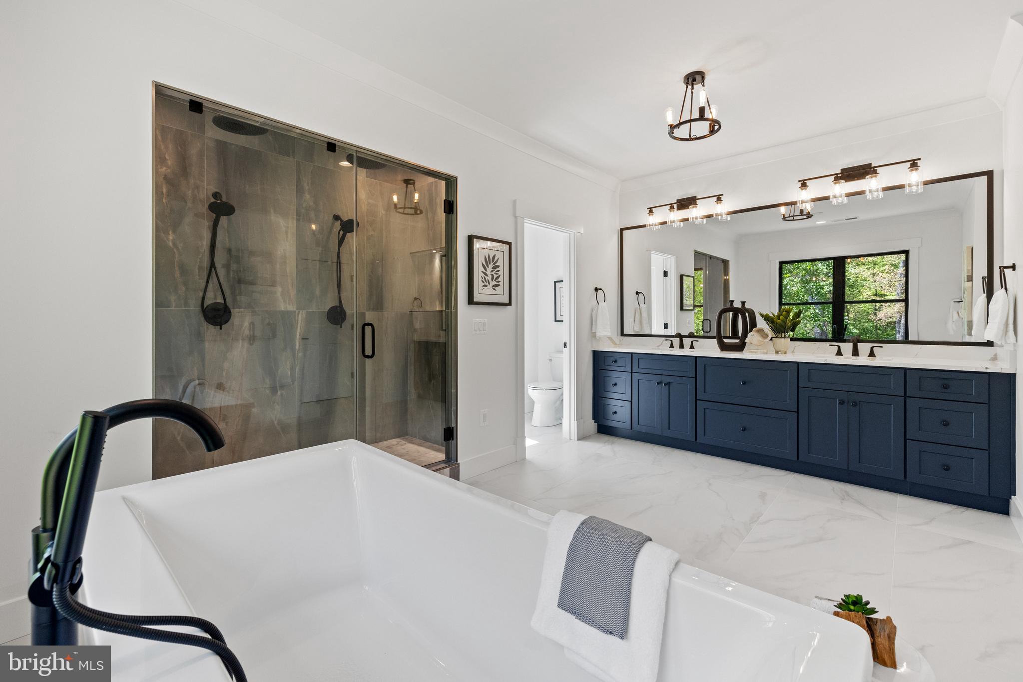 VIENNA WOODS - Residential