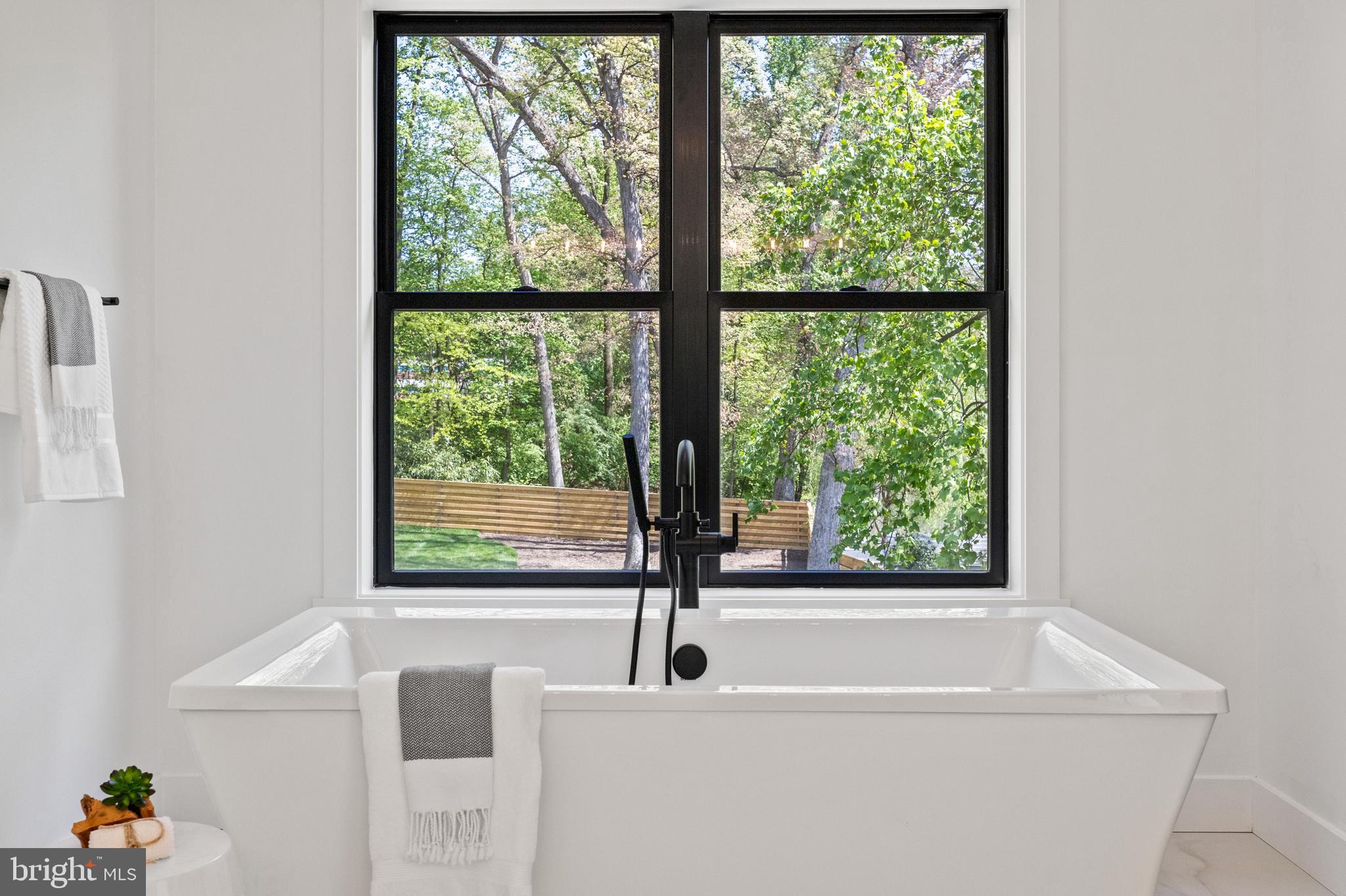 VIENNA WOODS - Residential