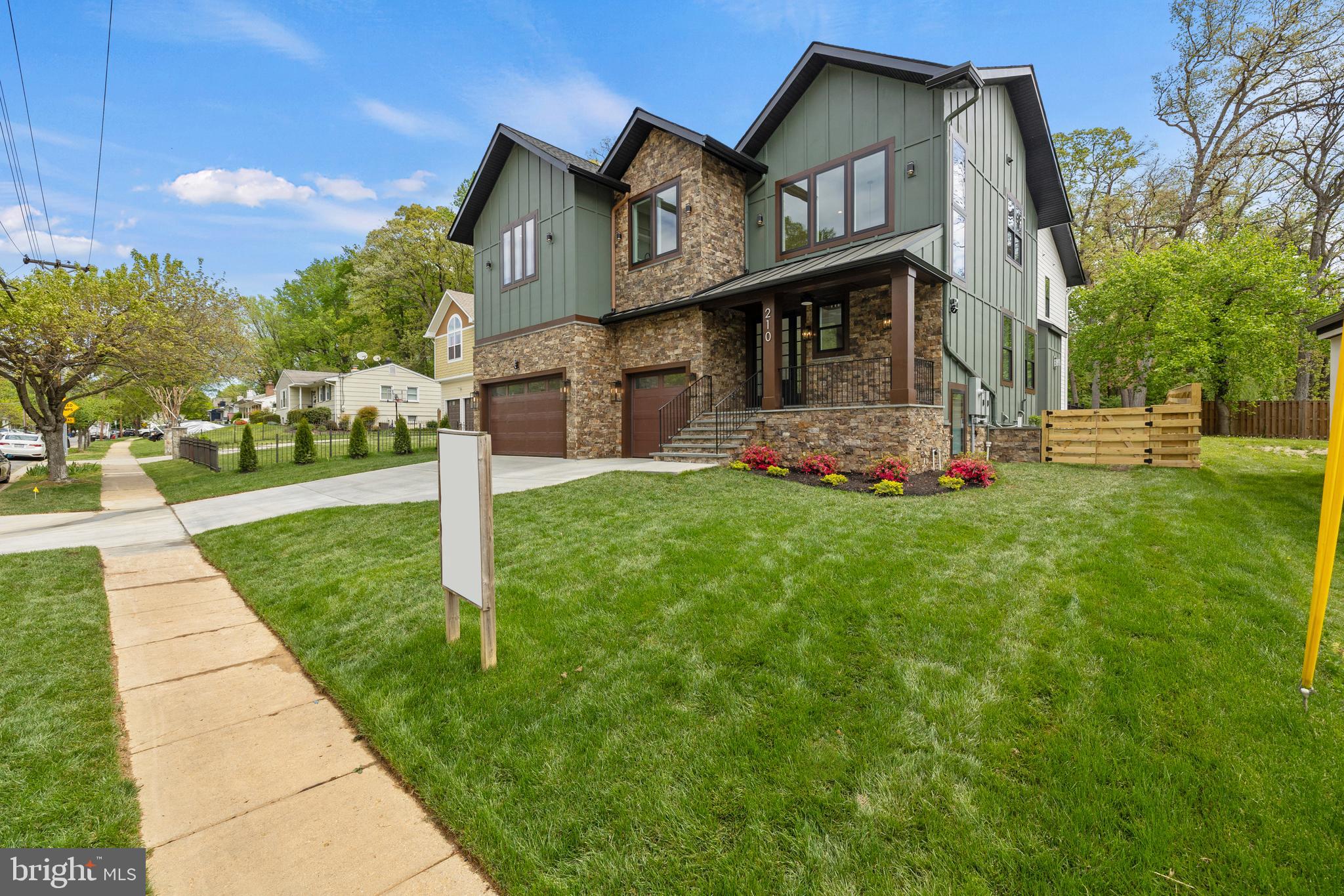 VIENNA WOODS - Residential