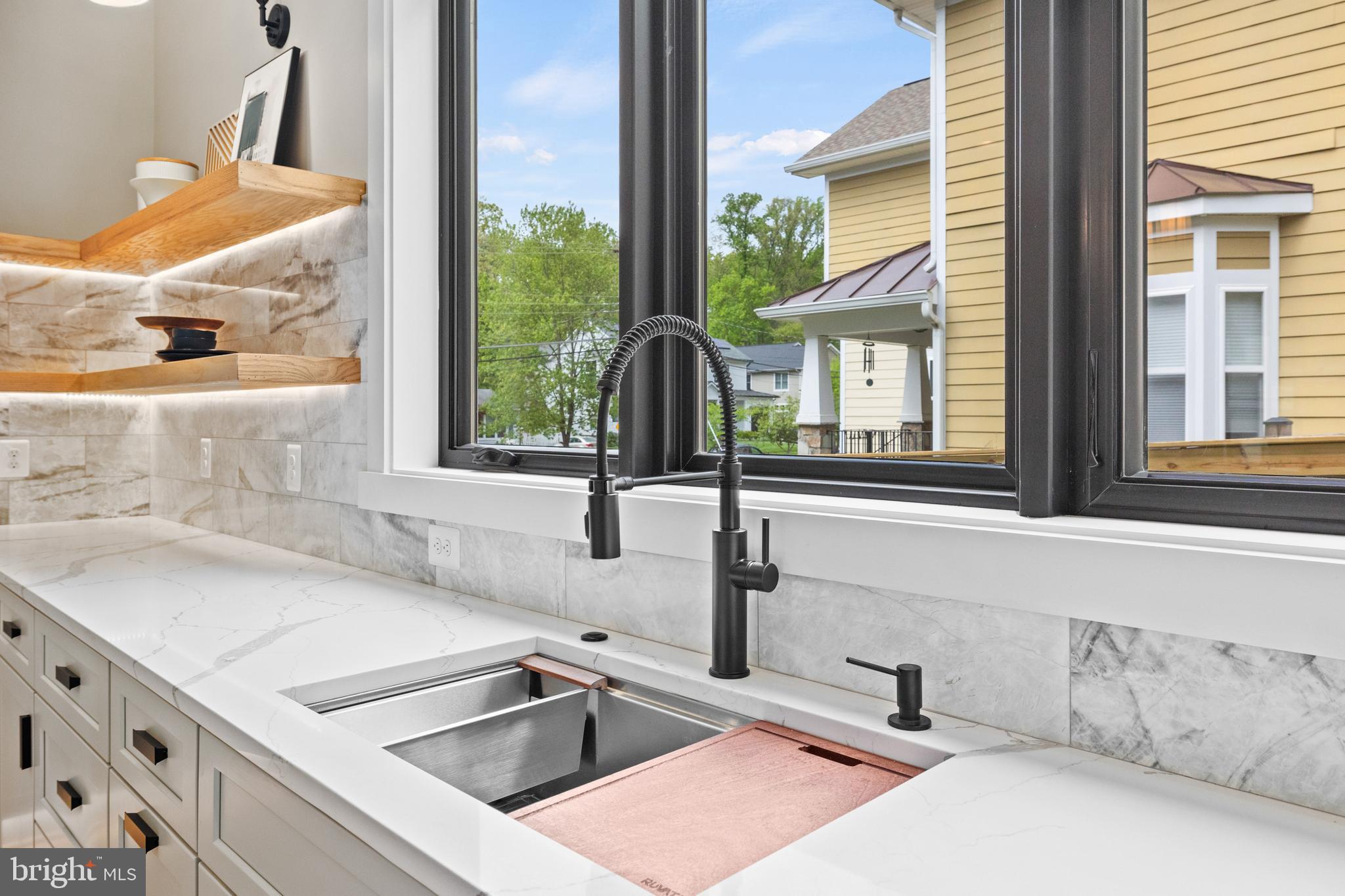 VIENNA WOODS - Residential