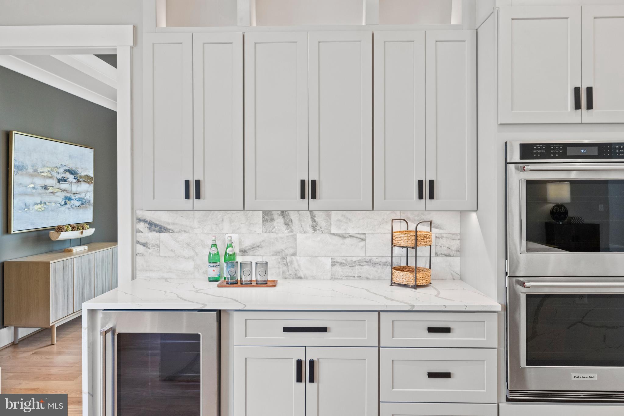 VIENNA WOODS - Residential