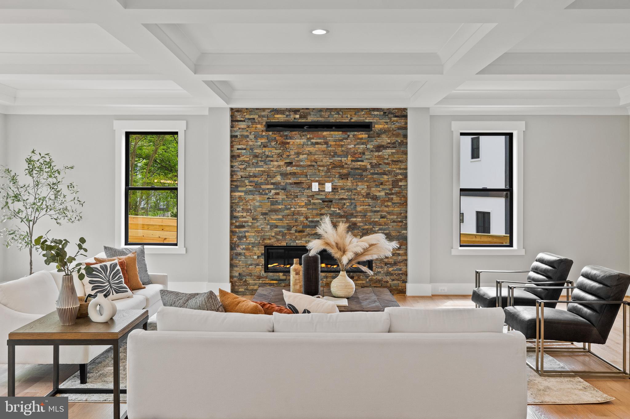 VIENNA WOODS - Residential