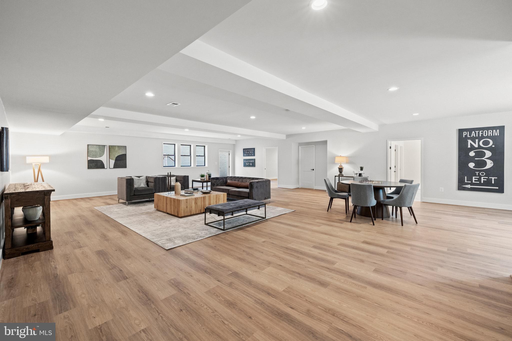 VIENNA WOODS - Residential